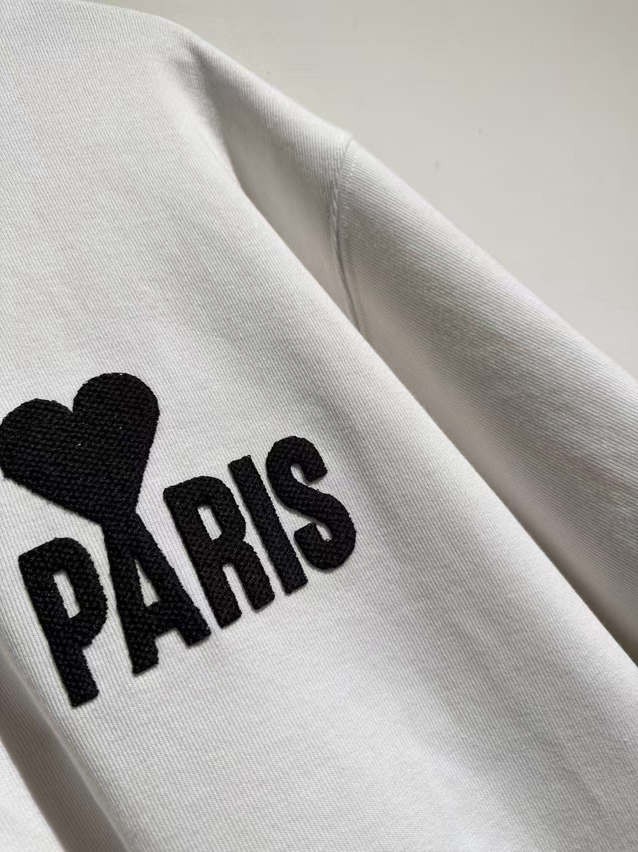 Футболка унисекс в стиле Ami Paris из хлопка синего цвета с вышивкой логотипа