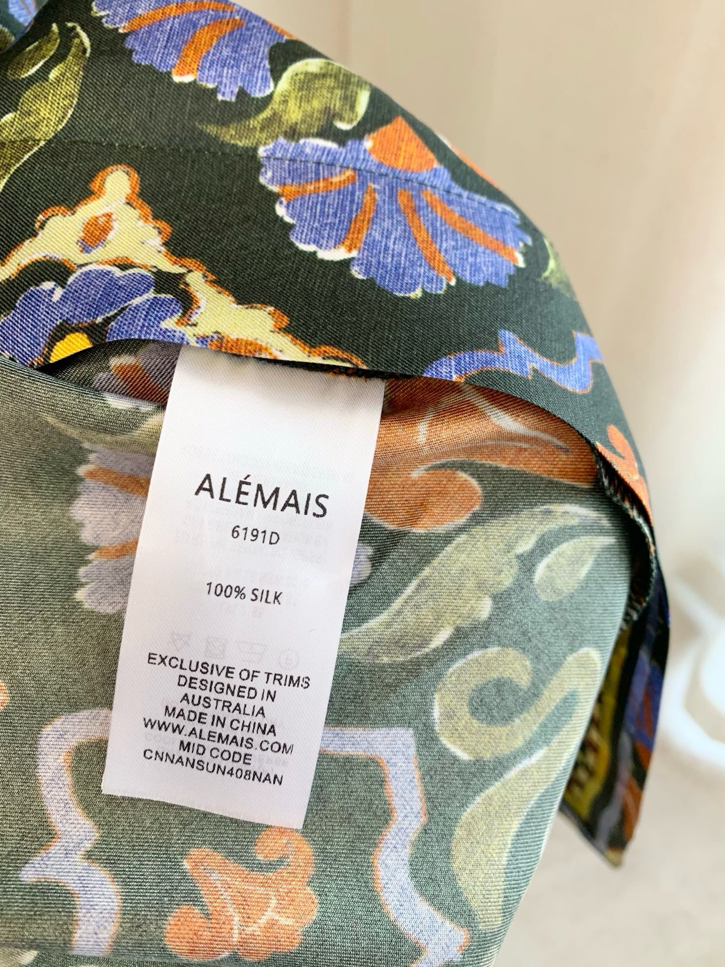 Платье женское Alemais зелёного цвета с рукавами летучая мышь