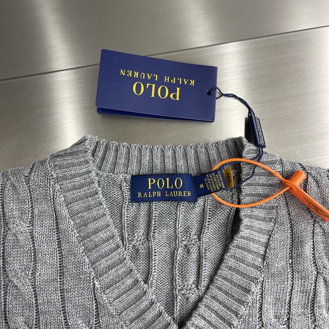 Жилет мужской в стиле Ralph Lauren с фактурной вязкой серого цвета