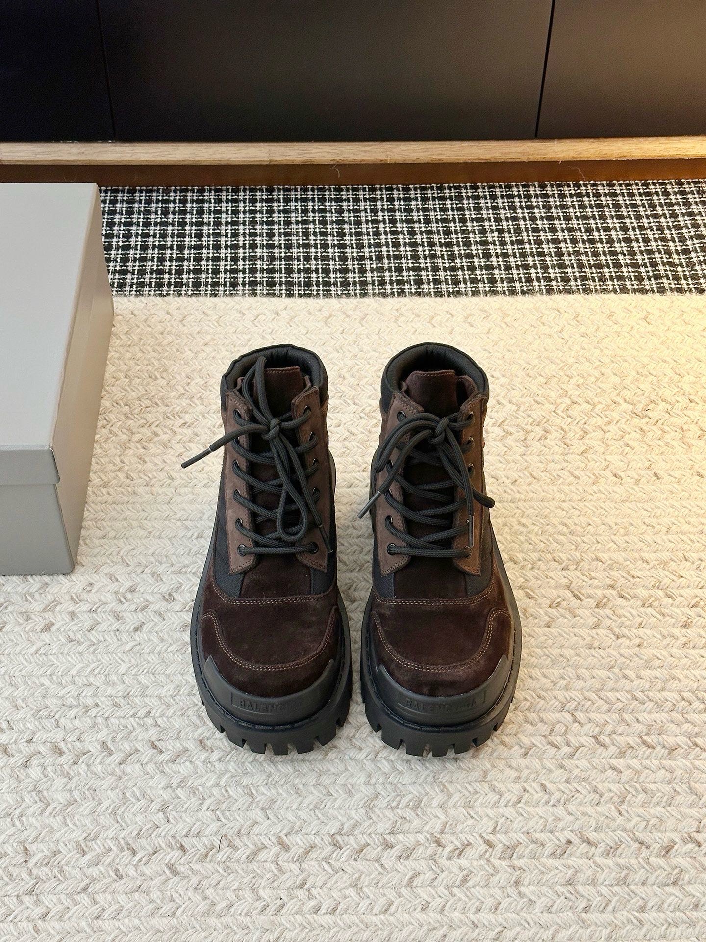 Ботинки Balenciaga Combat Strike коричневого цвета