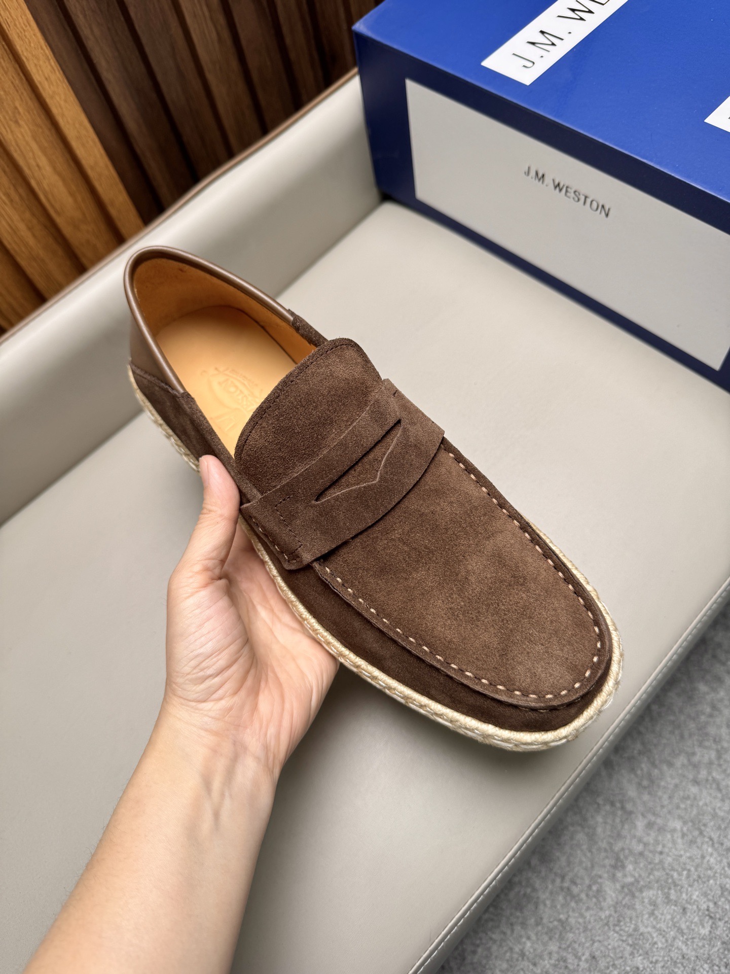 Лоферы мужские в стиле J.M. Weston коричневого цвета