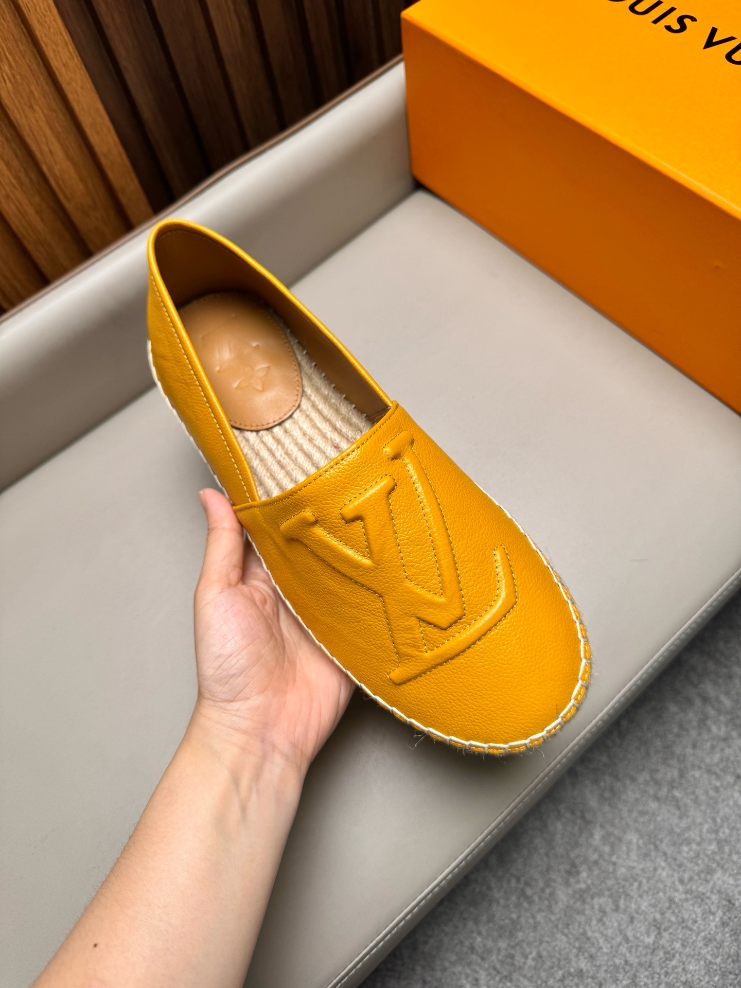 Эспадрильи мужские в стиле Louis Vuitton жёлтого цвета