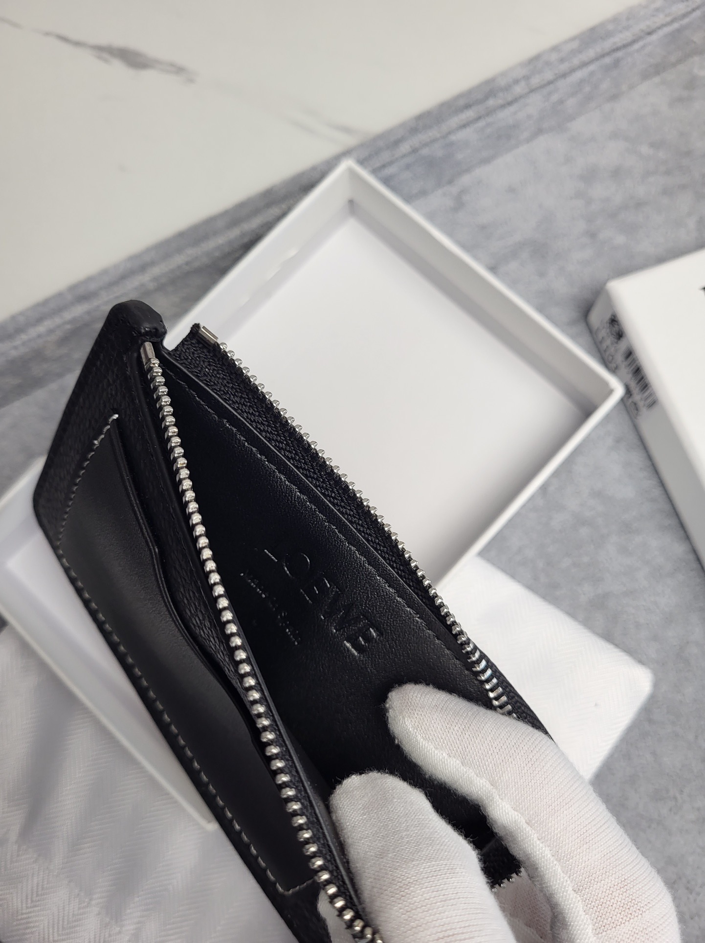 Картхолдер в стиле Loewe Anagram L1103 чёрного  цвета