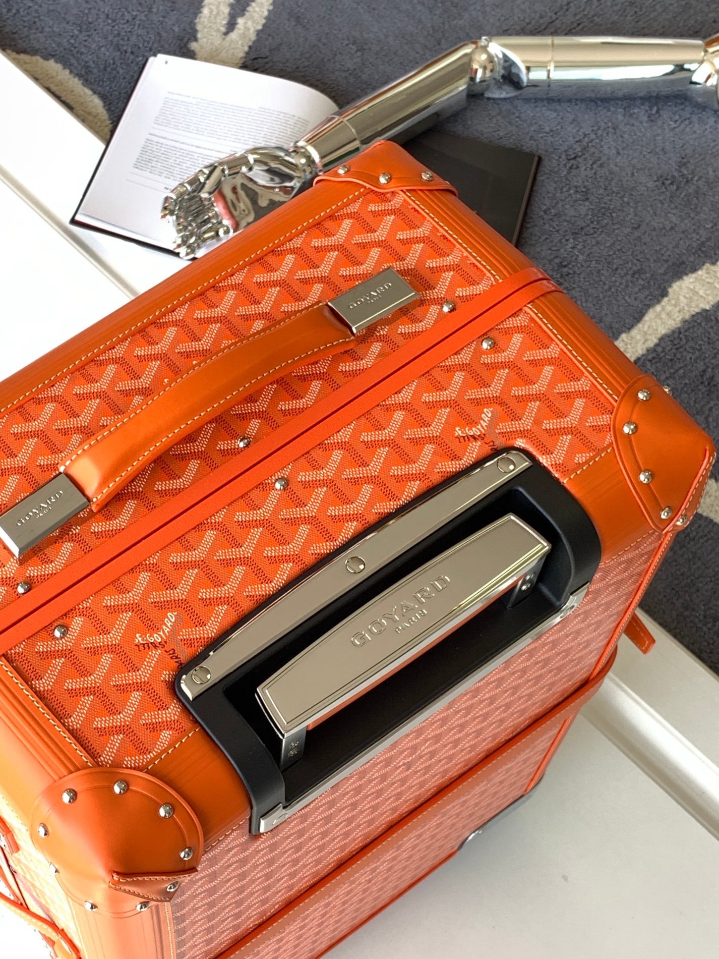 Чемодан Goyard Bourget PM оранжевого цвета