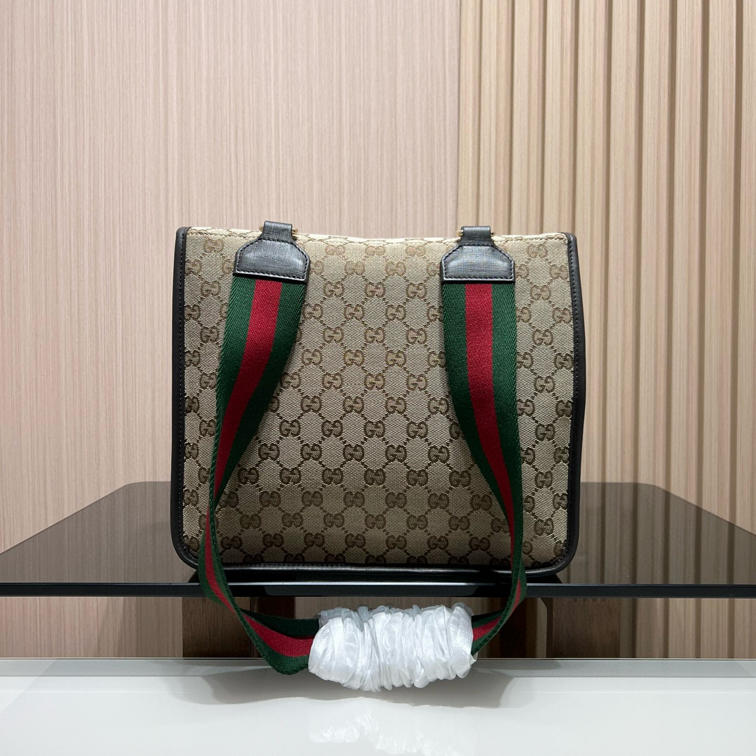 Сумка почтальонка детская в стиле Gucci GG Supreme из плотного канваса бежевого цвета с фирменной лентой