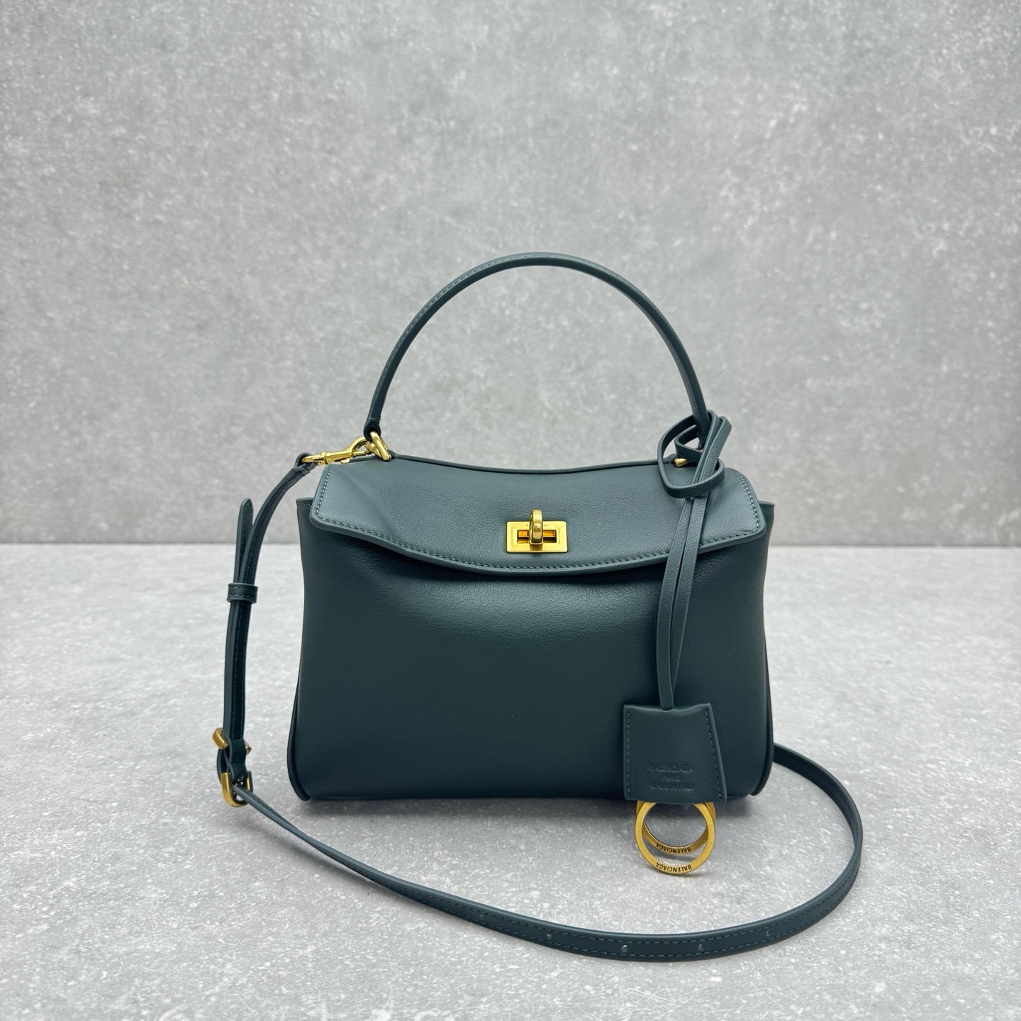 Сумка женская в стиле Balenciaga Rodeo темно-зеленого цвета
