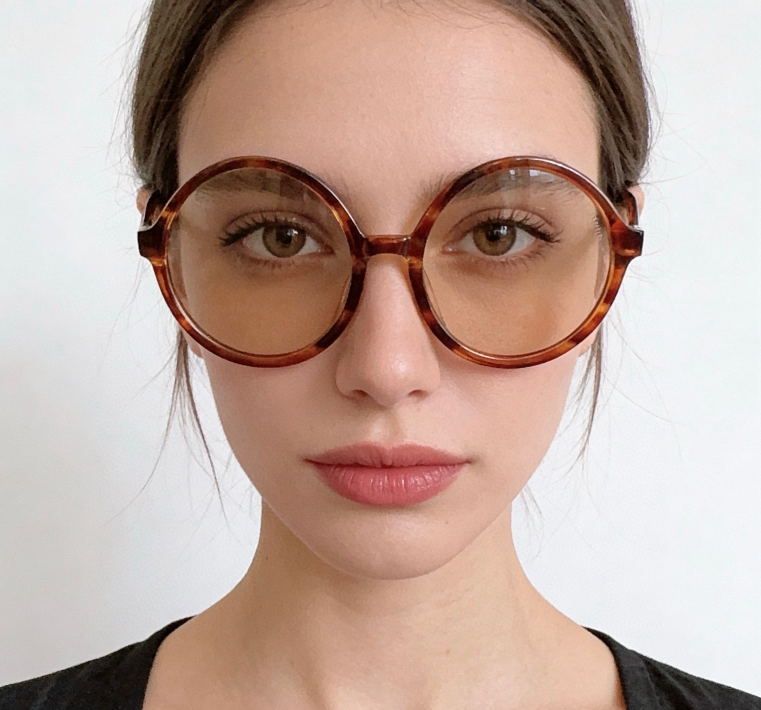 Очки солнцезащитные женские в стиле Miu Miu круглой формы