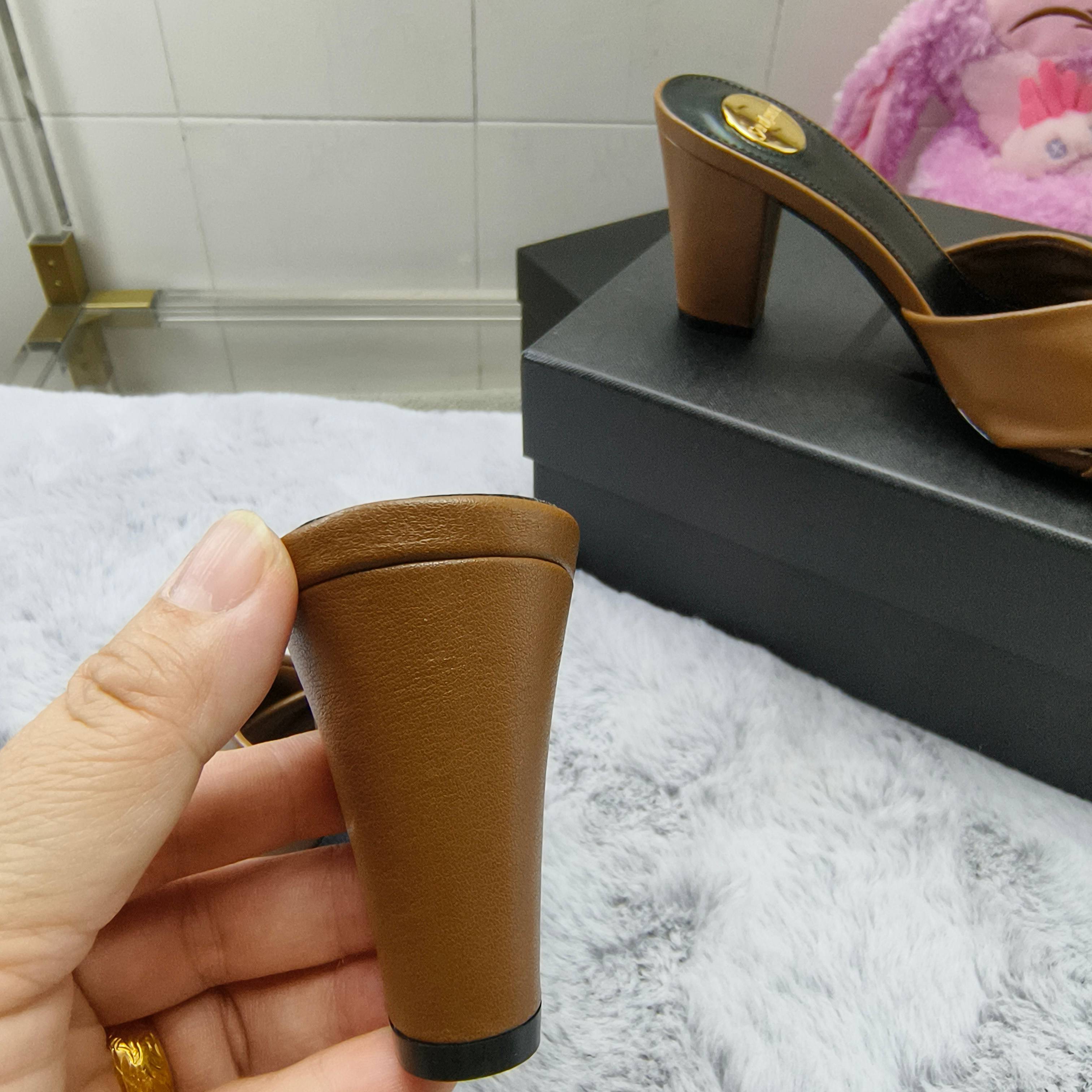 Мюли женские в стиле Saint Laurent YSL коричневого цвета