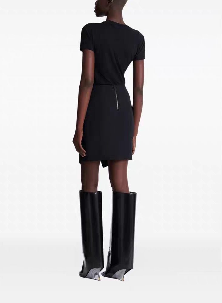 Шорты женские в стиле Balmain чёрного цвета с декоративной пряжкой