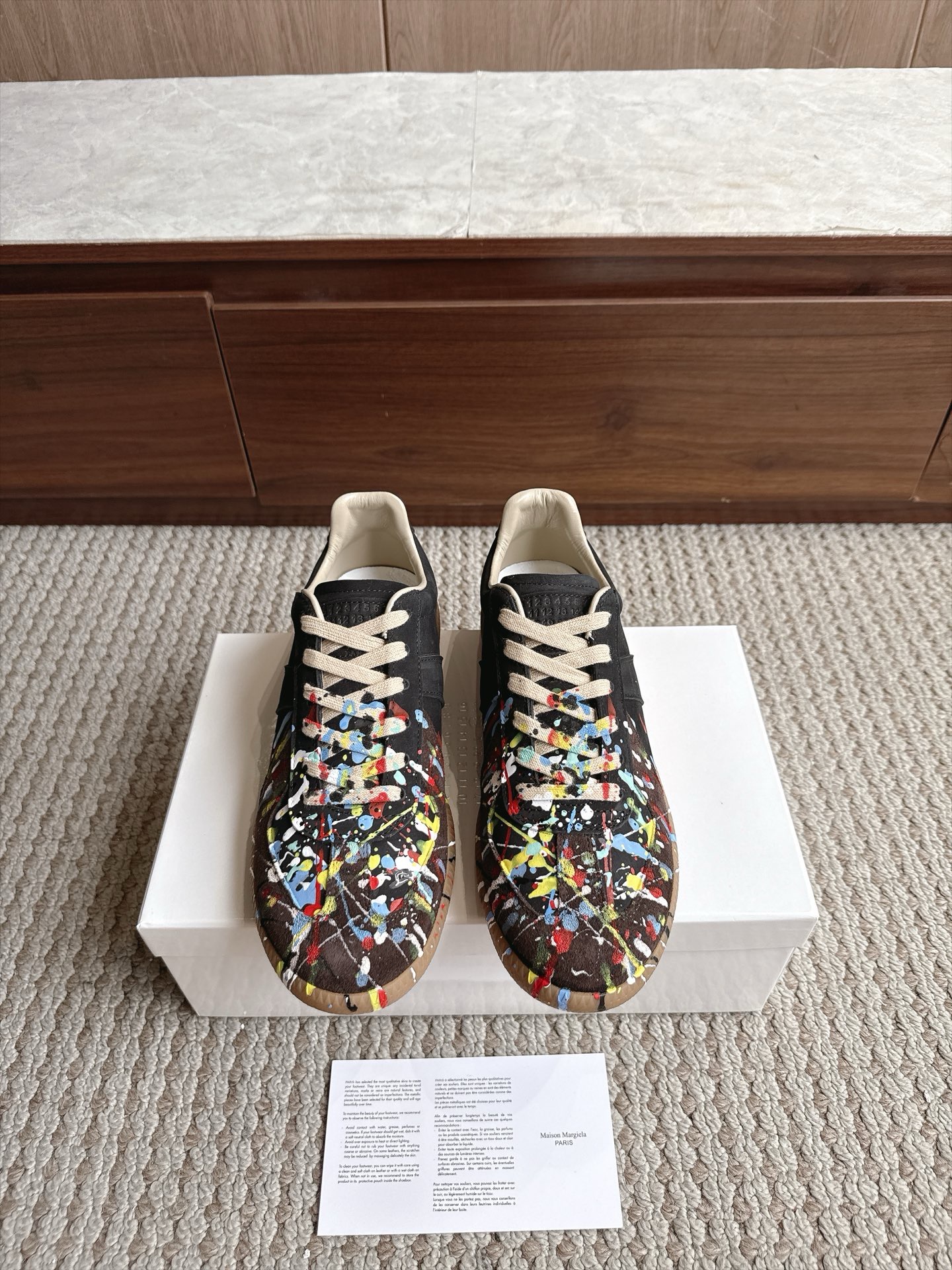 Кроссовки Maison Margiela Replica Paint Splatter чёрного цвета