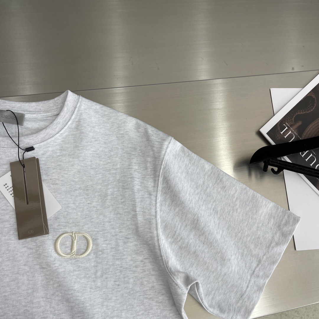 Футболка мужская в стиле Dior с вышивкой CD серого меланж цвета