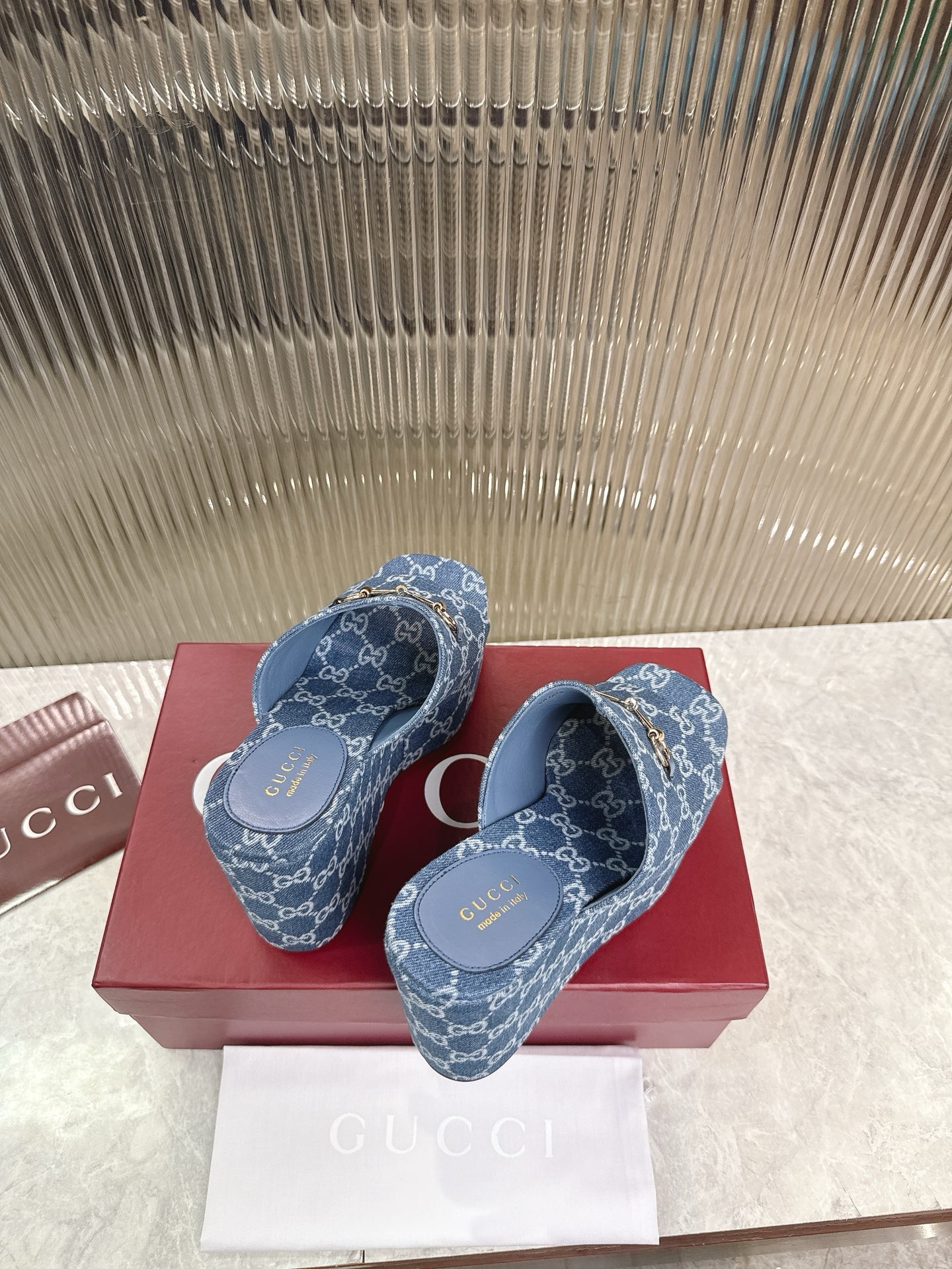 Мюли женские в стиле Gucci Princetown с GG-мотивом синего цвета