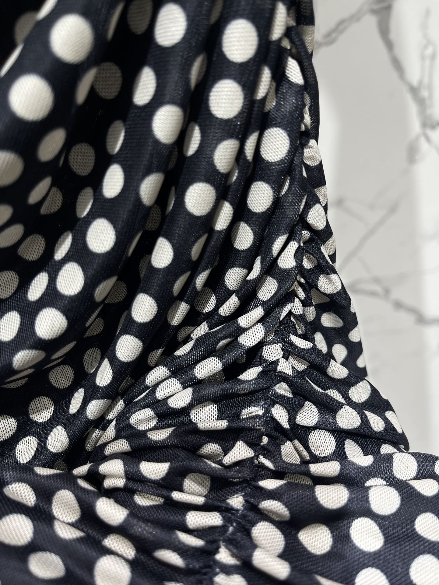 Платье женское в стиле Saint Laurent чёрно-белого цвета