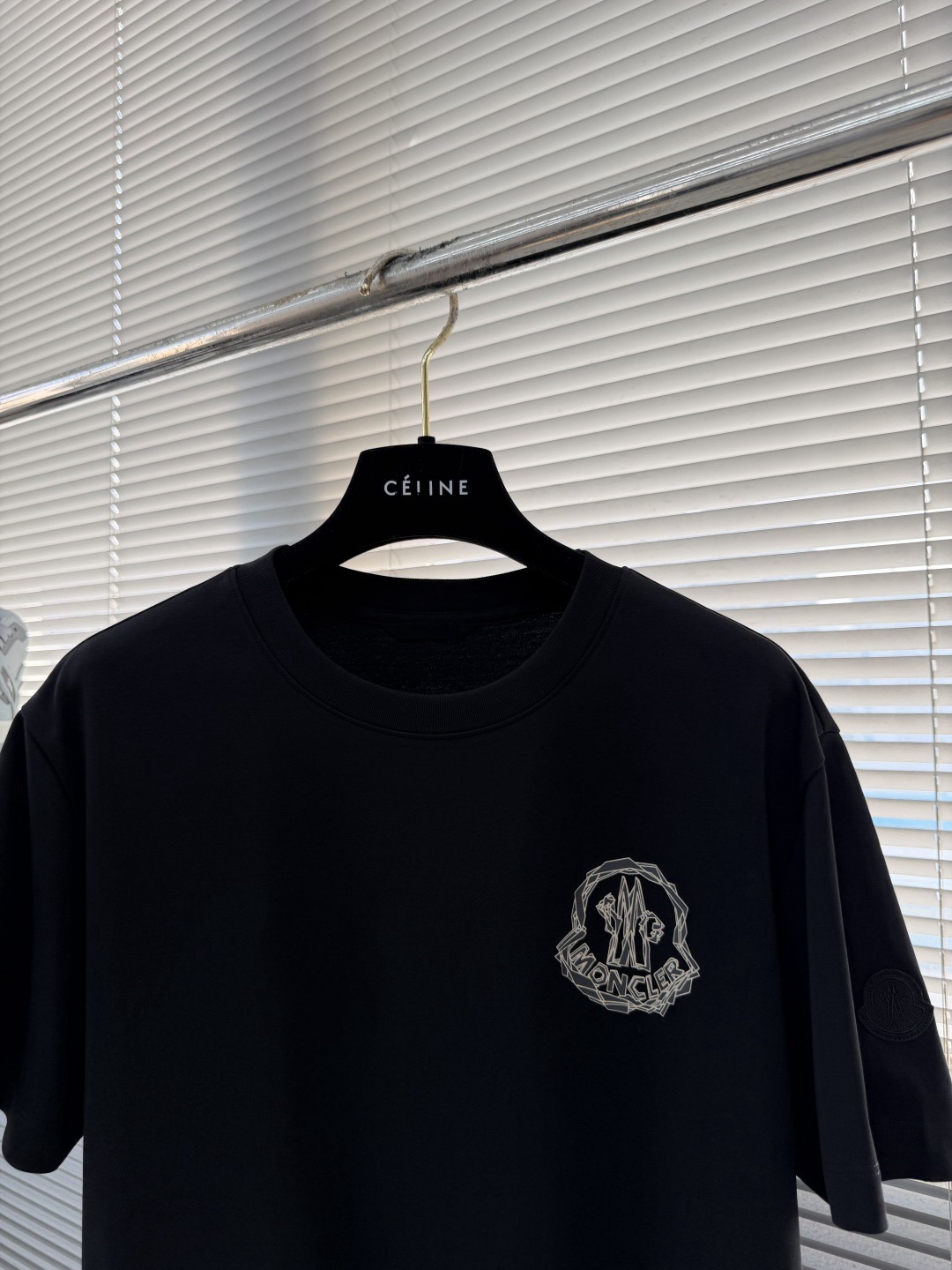 Футболка мужская в стиле Moncler с логотипом чёрного цвета