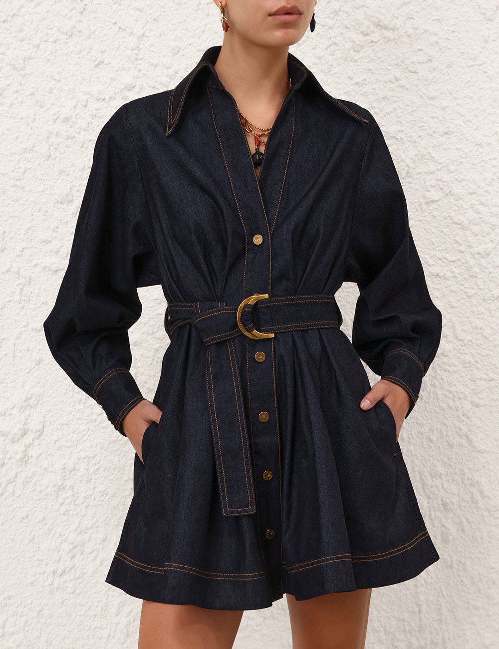 Платье женское в стиле Zimmermann  из денима тёмно-синего цвета с поясом