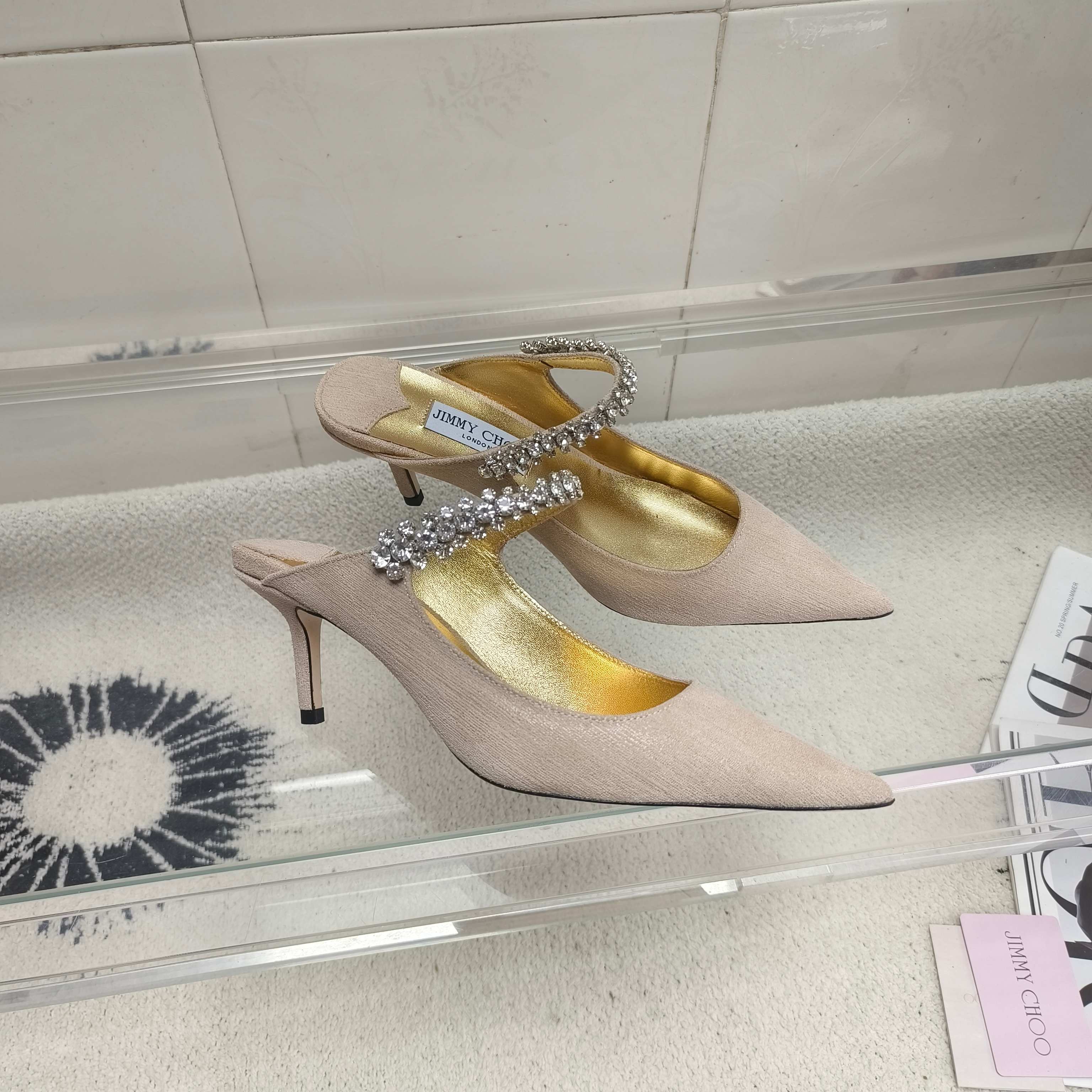 Мюли женские в стиле Jimmy Choo Bing Pump бежевого цвета