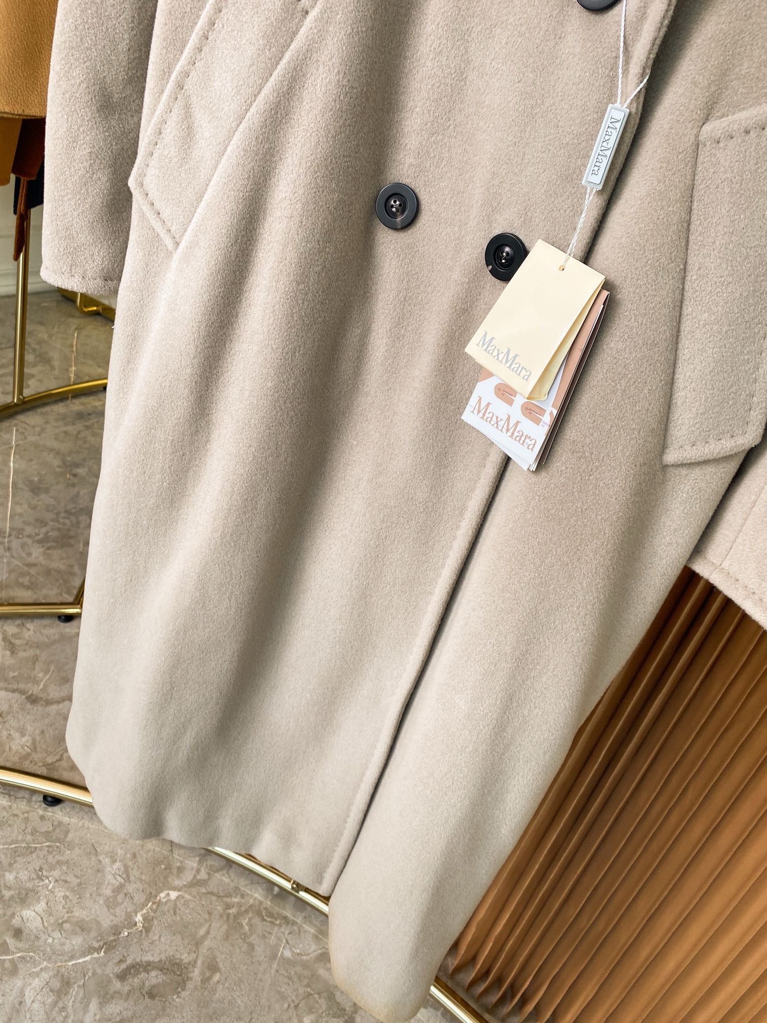 Пальто женское в стиле Max Mara Anne-Marie Beretta песочного цвета