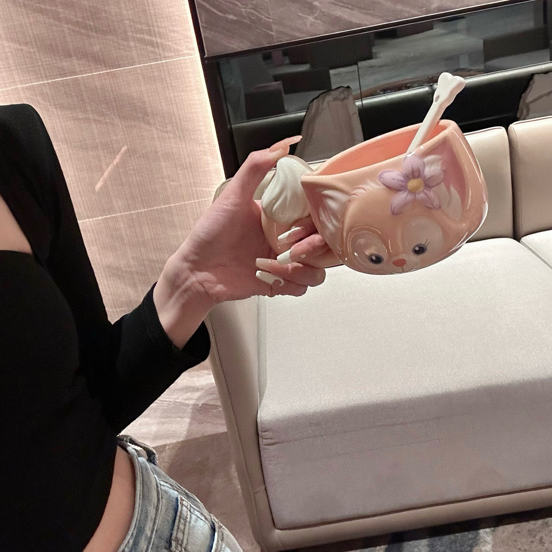 Набор подарочный в стиле «Molly Christmas» с куклой и чашкой в розового цвета