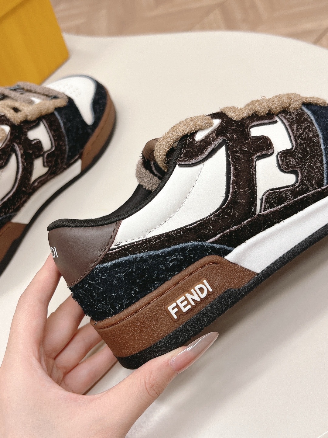 Кроссовки Fendi Match чёрно-бело-коричневого цвета