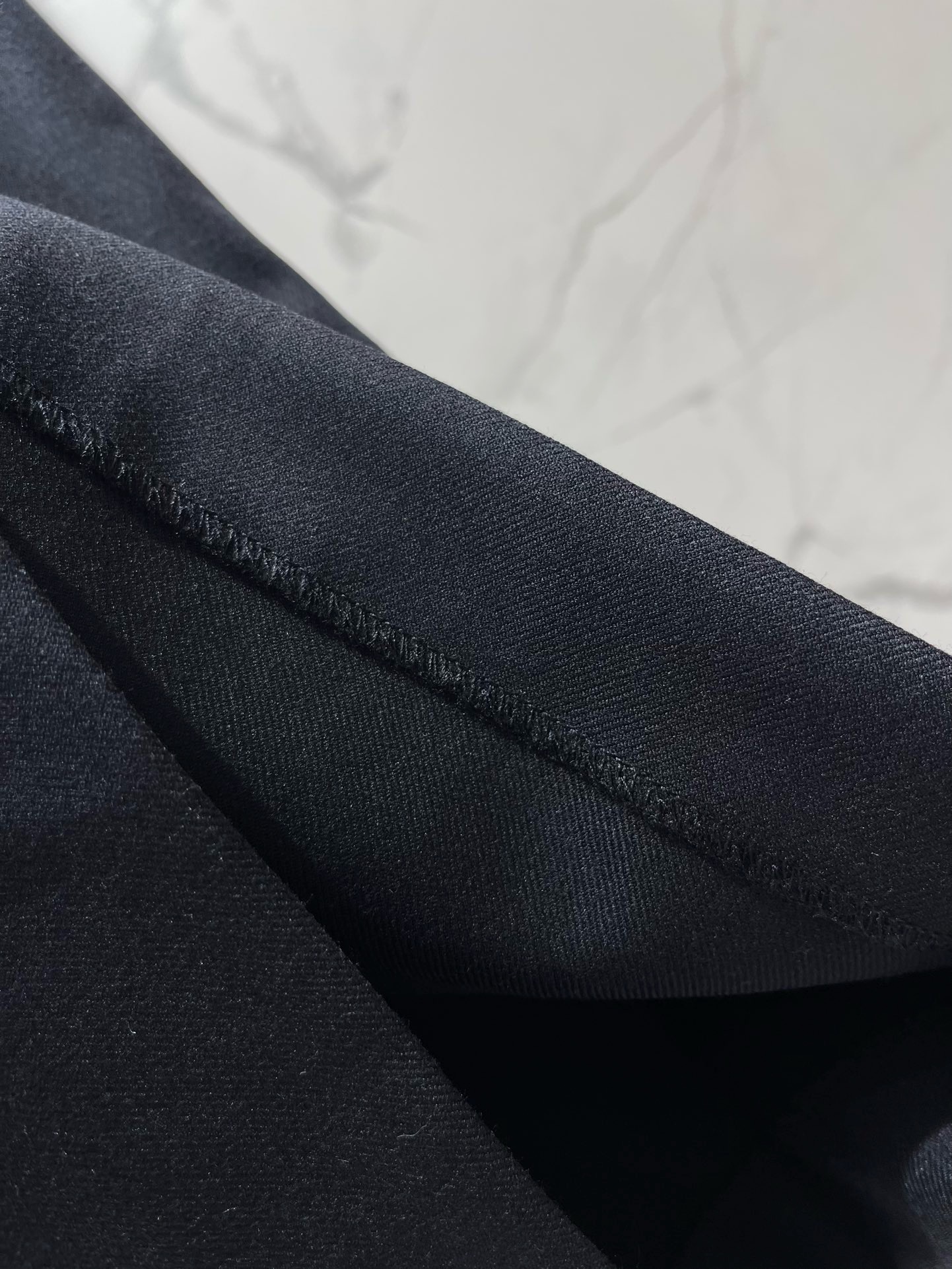 Костюм женский Saint Laurent чёрного цвета