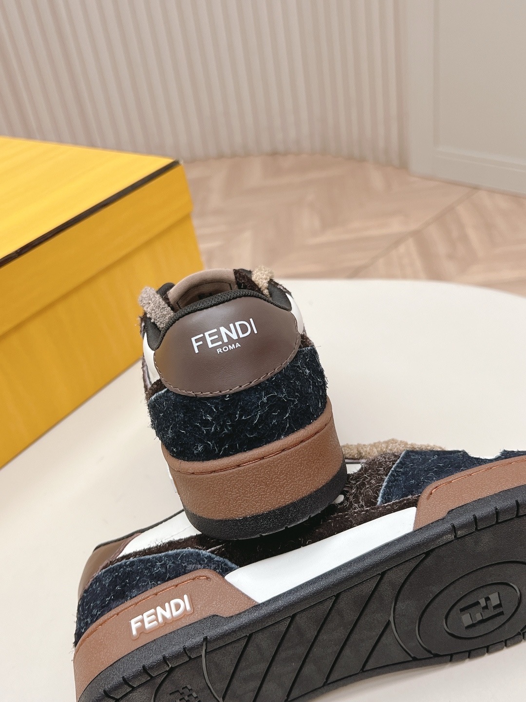 Кроссовки Fendi Match чёрно-бело-коричневого цвета