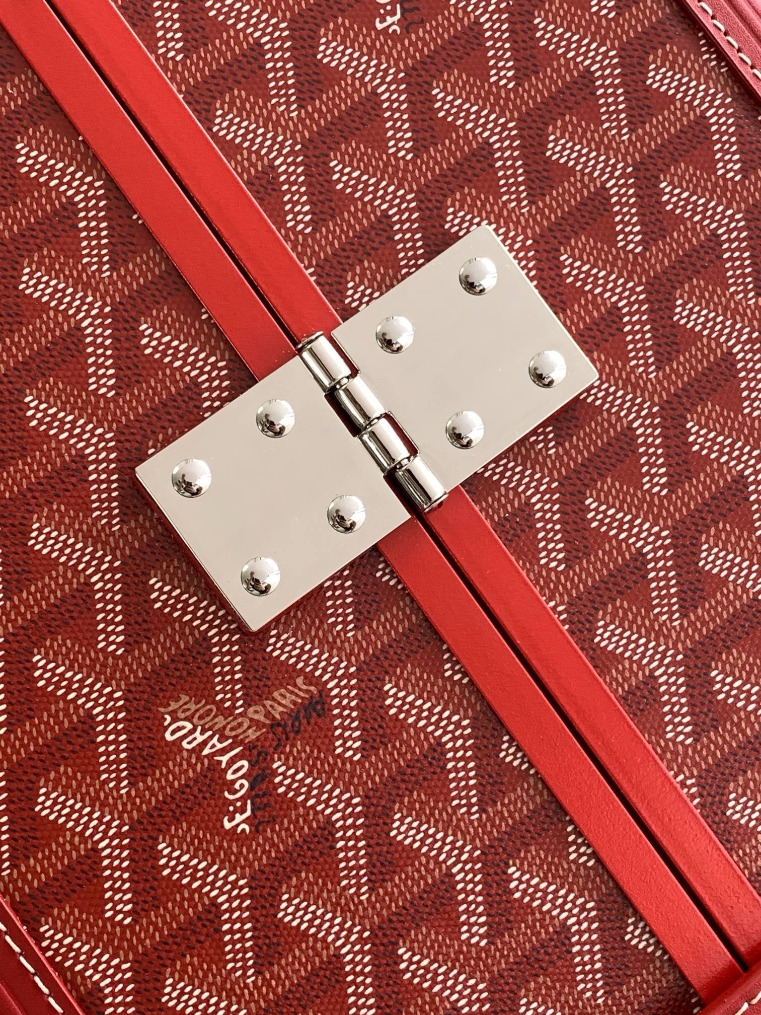 Чемодан Goyard Bourget PM красного цвета
