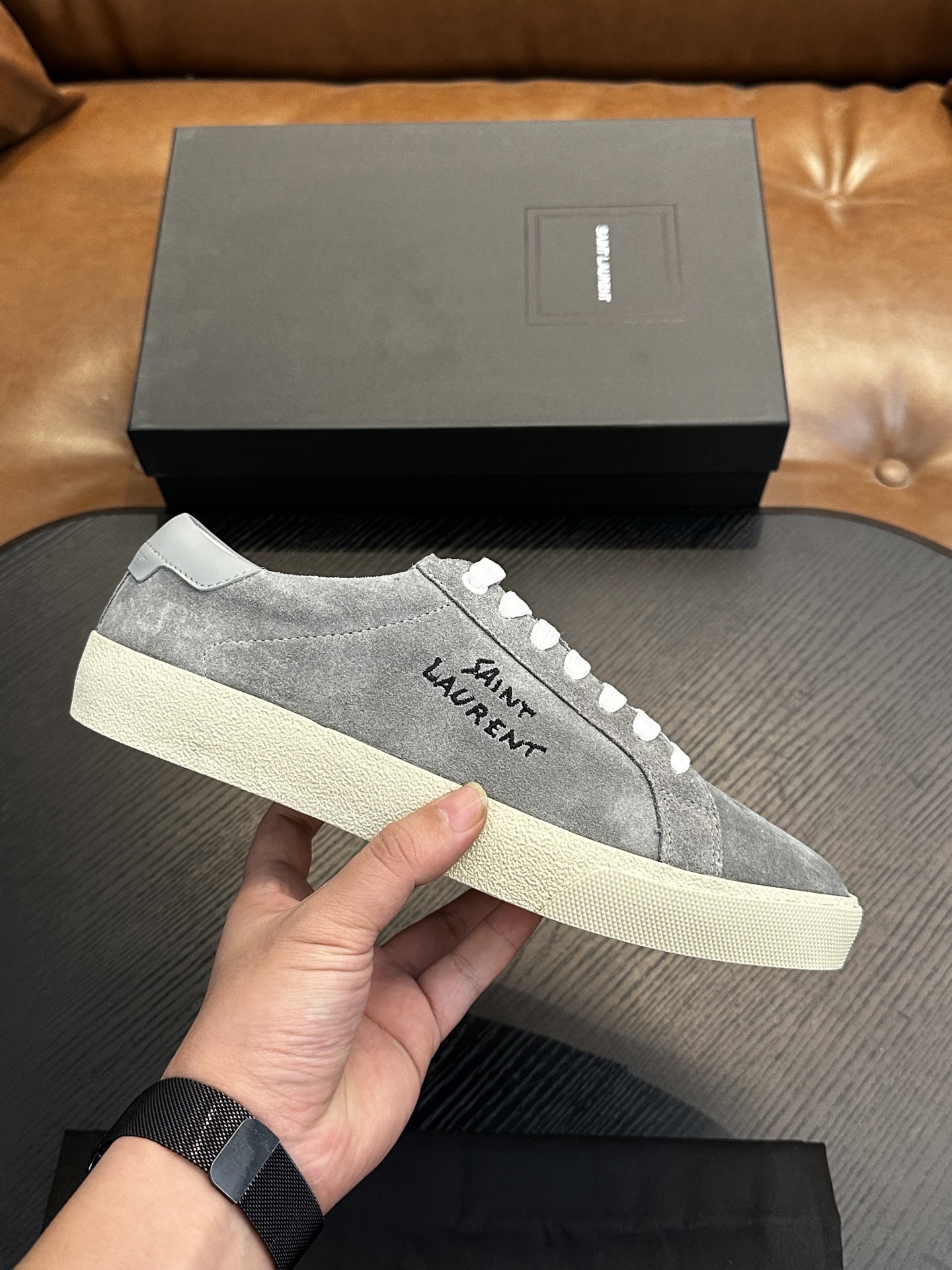 Кроссовки мужские в стиле Saint Laurent SL/61 из натуральной замши серого цвета