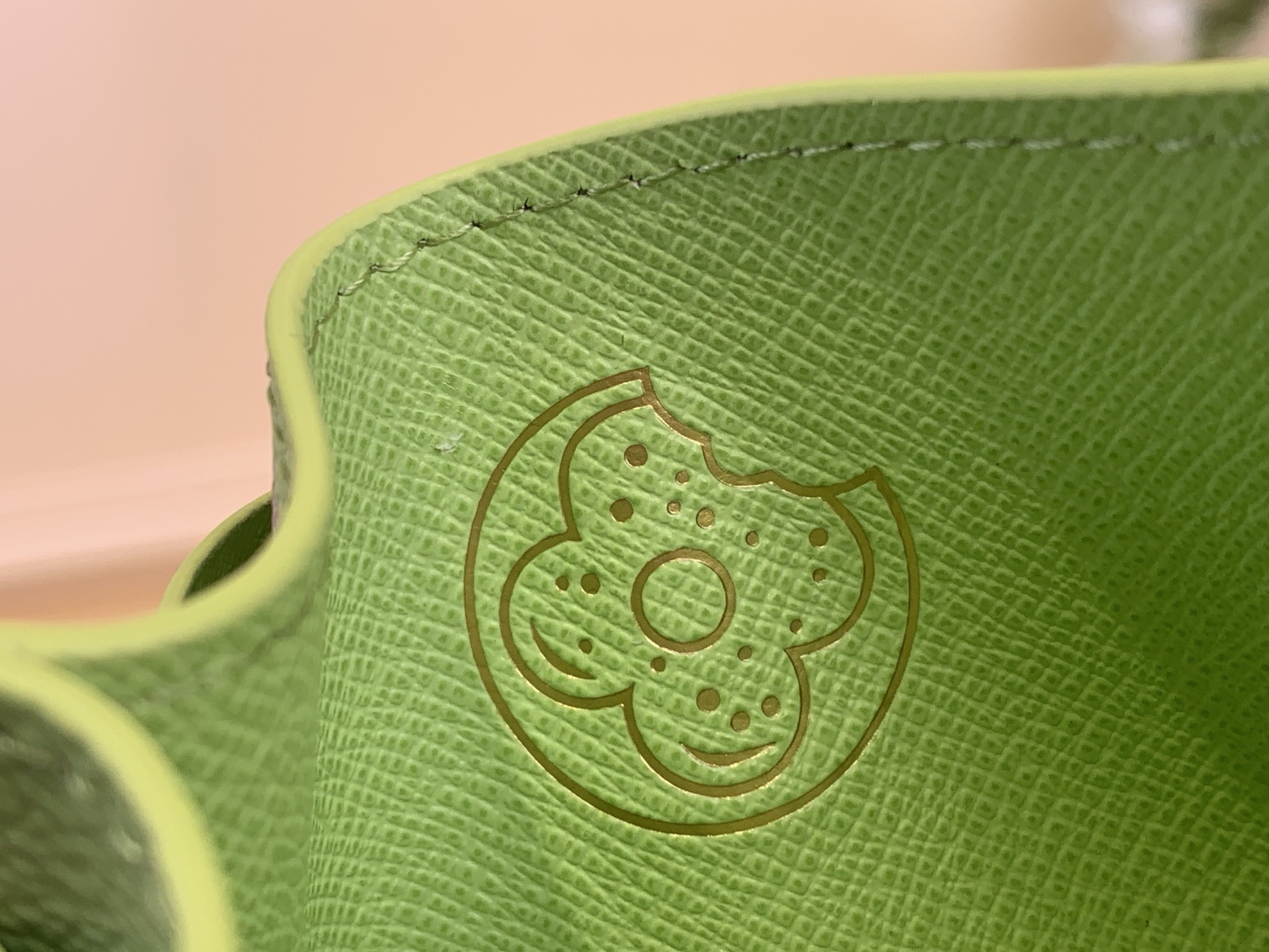 Картхолдер унисекс в стиле Louis Vuitton Double Monogram Donuts зелёного цвета