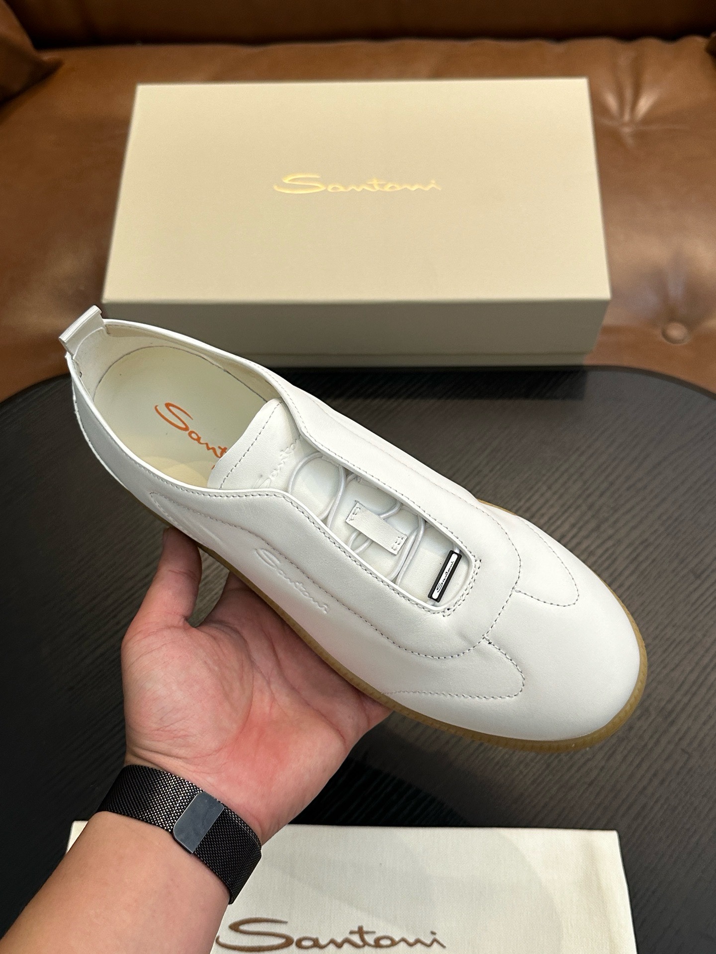 Кеды мужские в стиле Santoni из натуральной кожи белого цвета