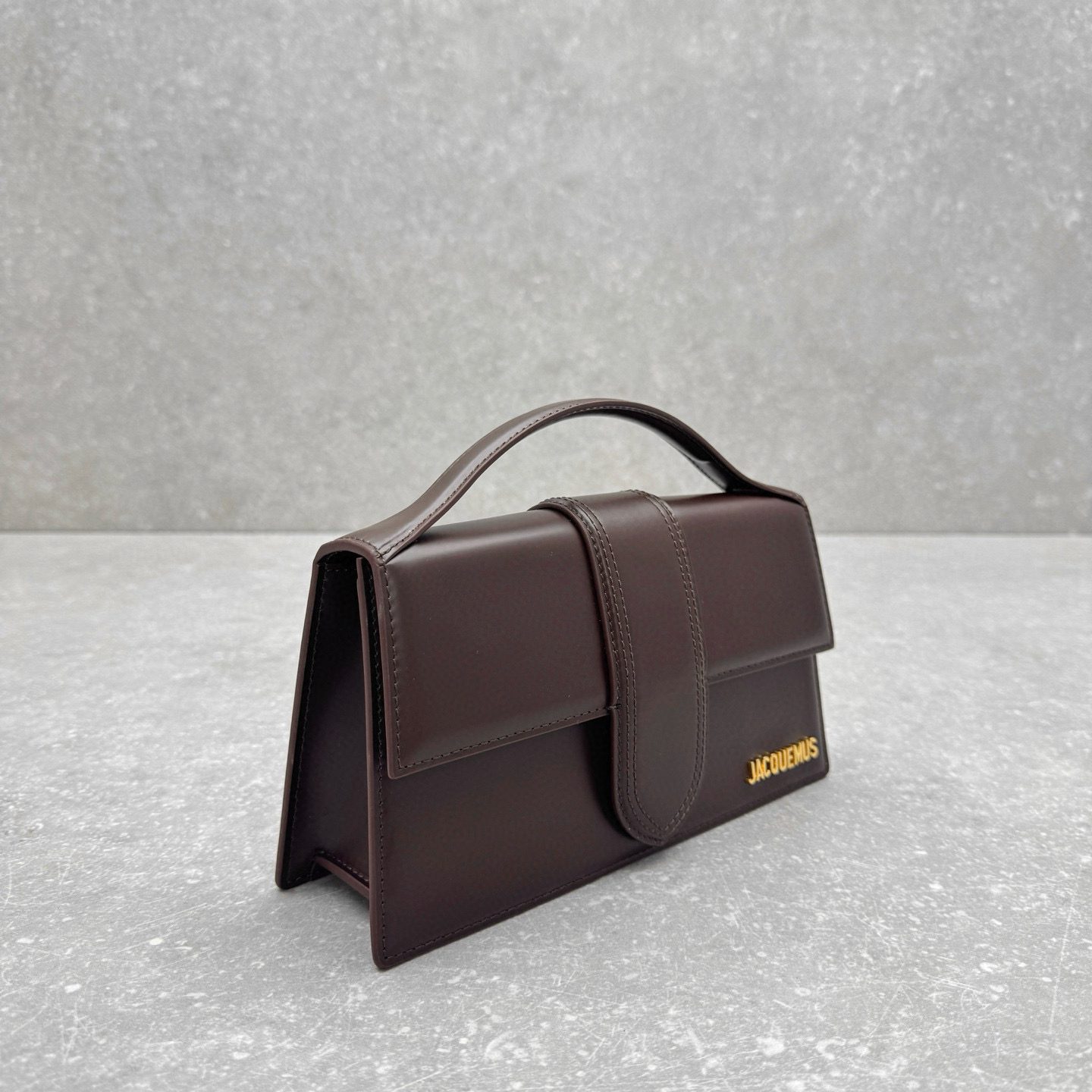 Сумка женская в стиле Jacquemus Le Bambino из натуральной кожи шоколадного цвета