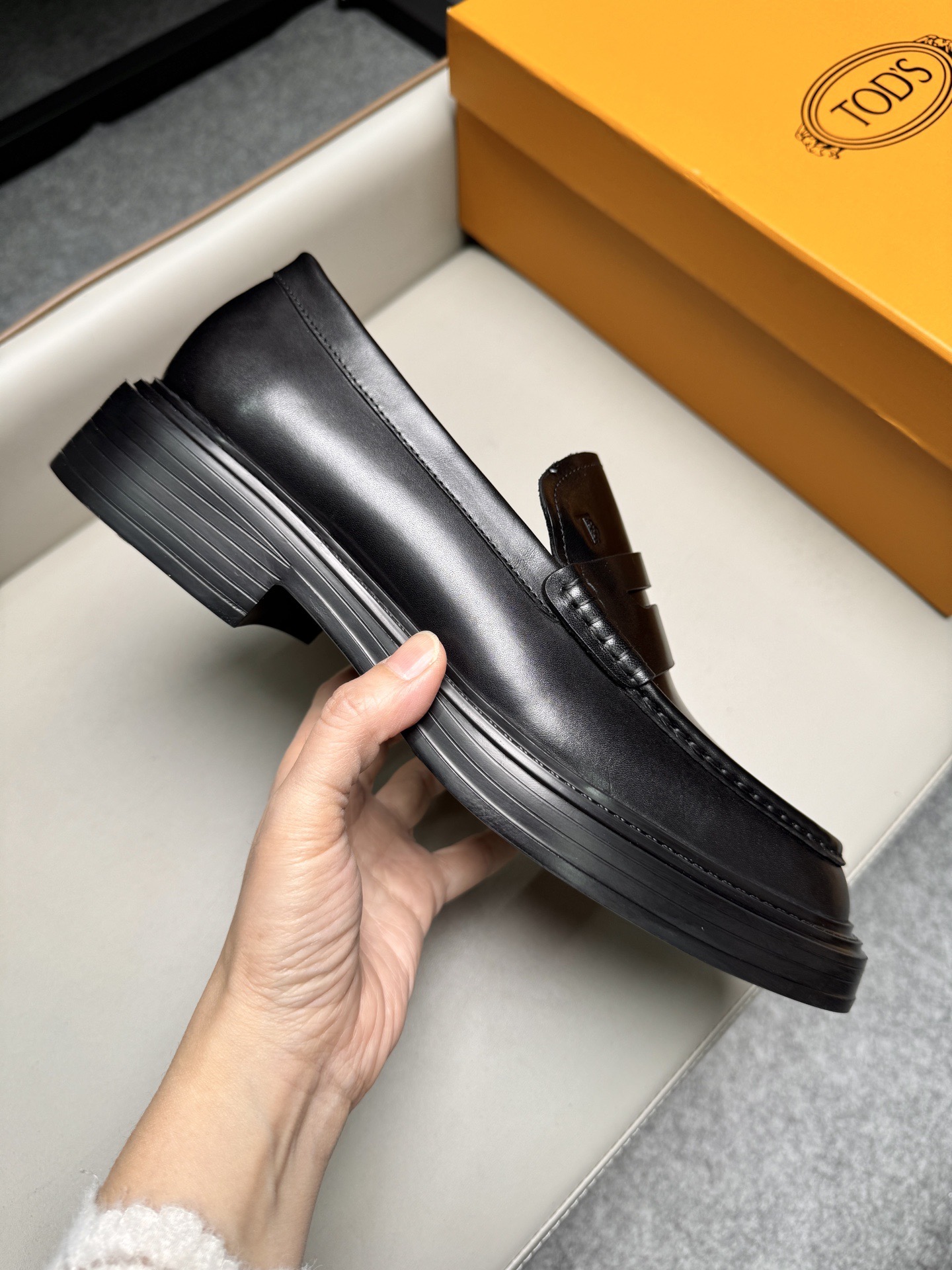 Лоферы мужские в стиле Tod’s чёрного цвета