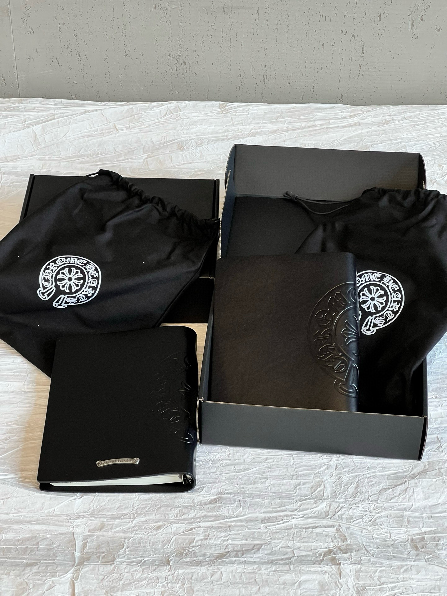 Папка для документов Chrome Hearts из натуральной кожи черного цвета