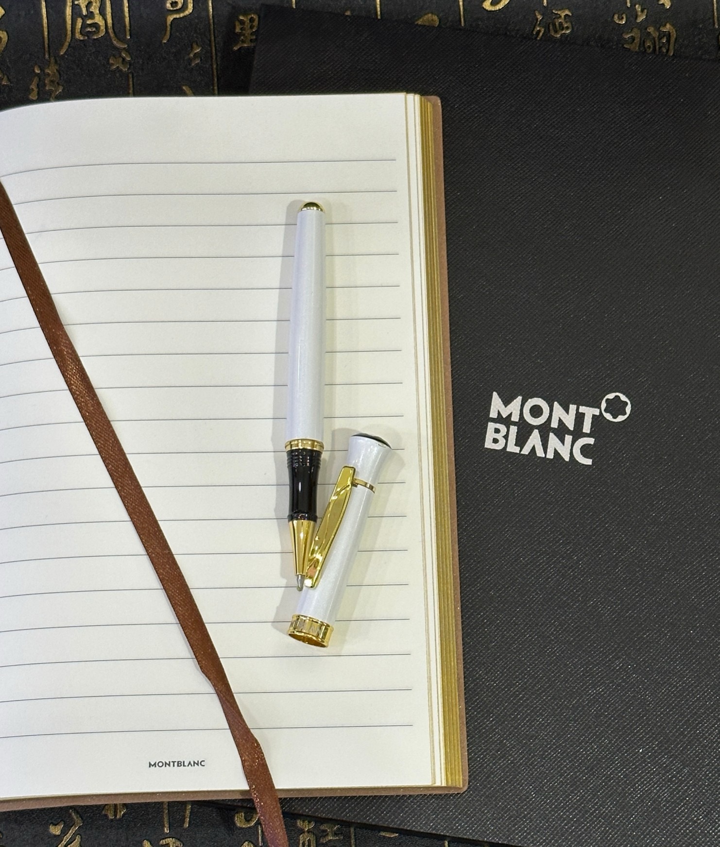 Набор канцелярский в стиле Montblanc: блокнот и ручка (бордового цвета)