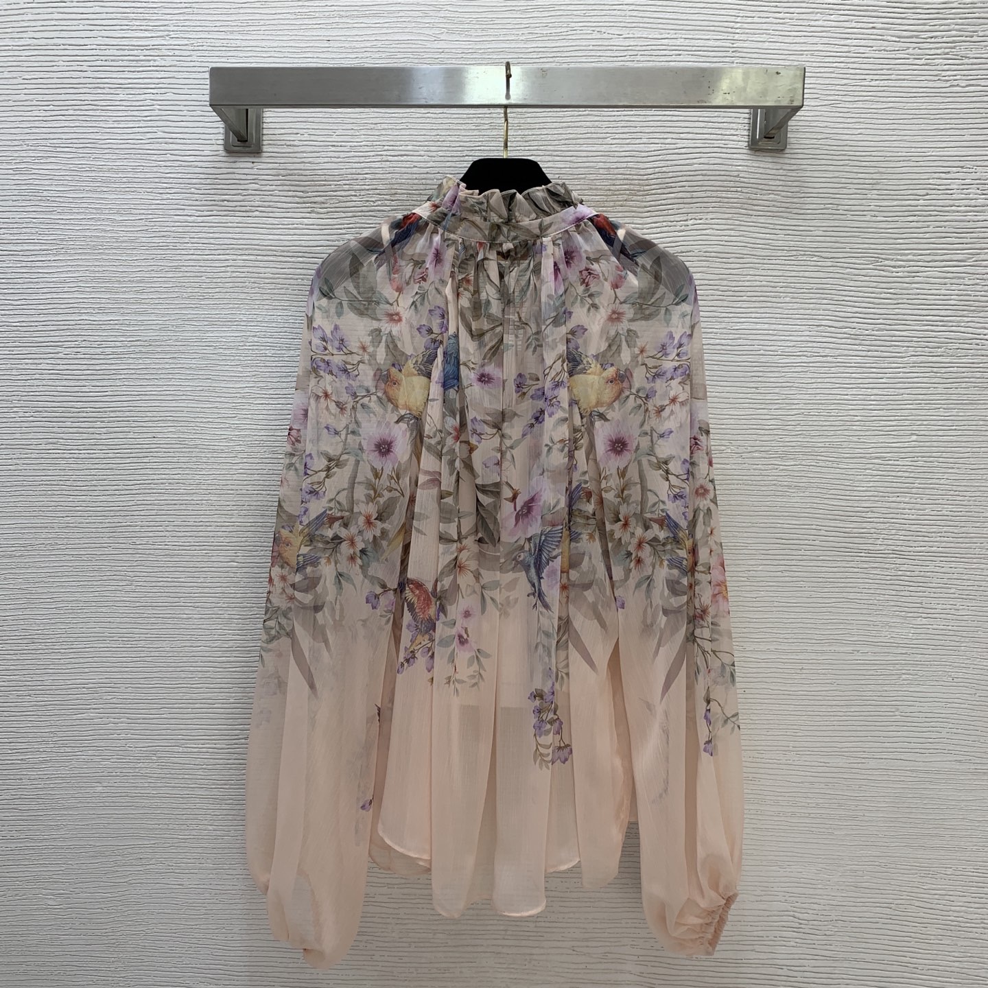 Костюм женский в стиле Zimmermann тройка: блуза, топ и шорты с цветочным принтом