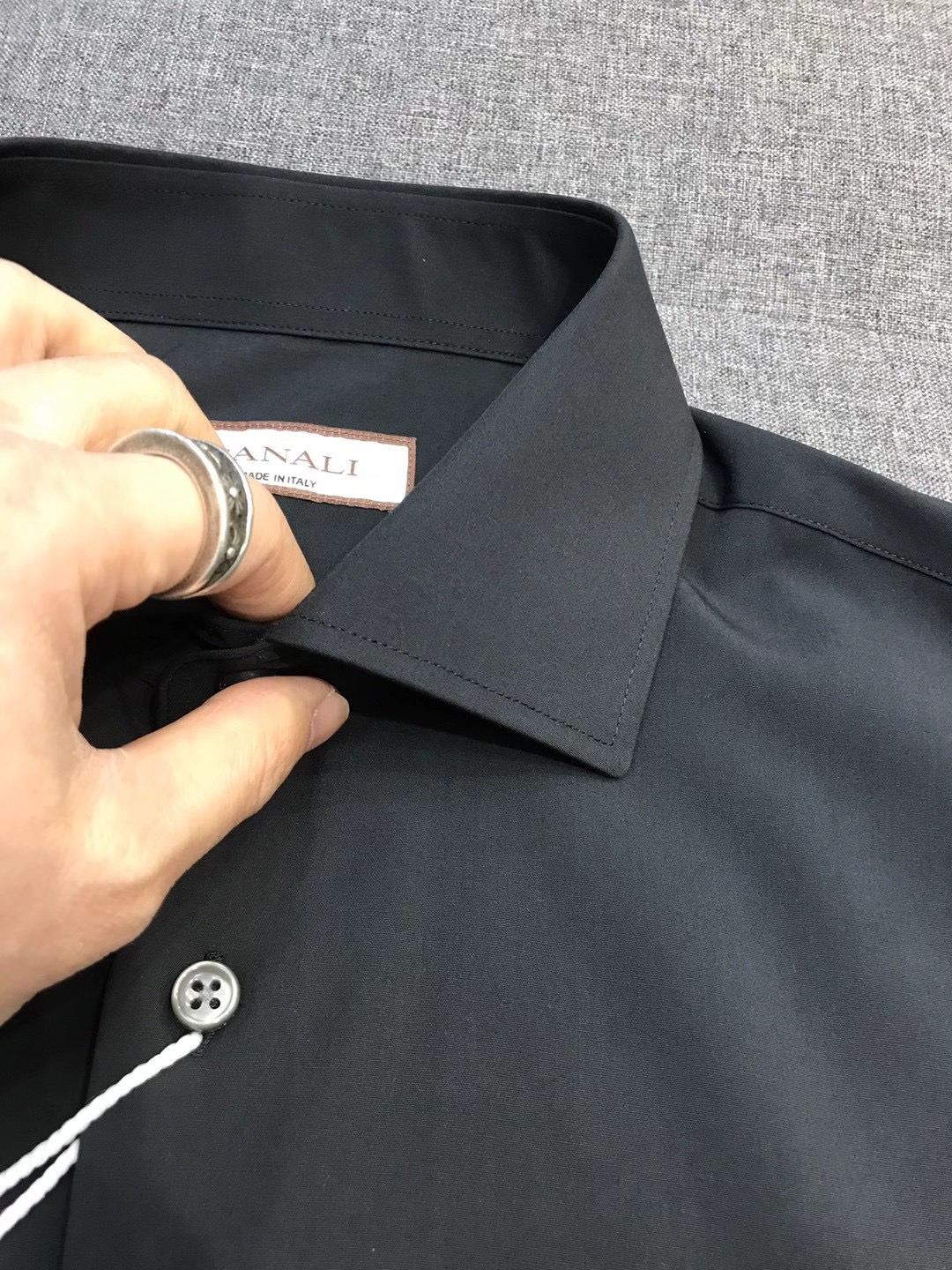 Рубашка мужская в стиле Canali с длинным рукавом чёрного цвета