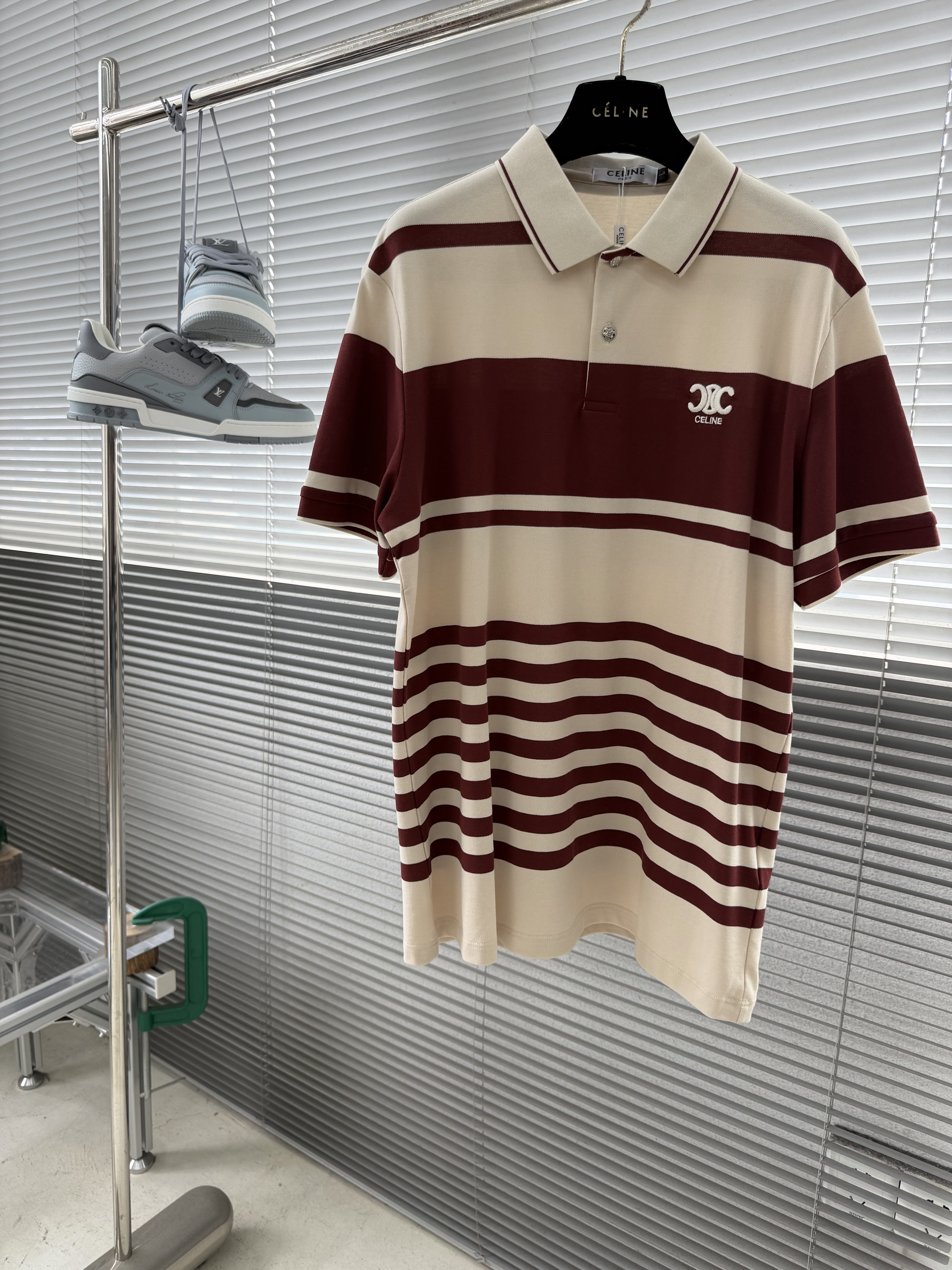 Поло мужское в стиле Celine из хлопка бежево-бордового цвета в полоску