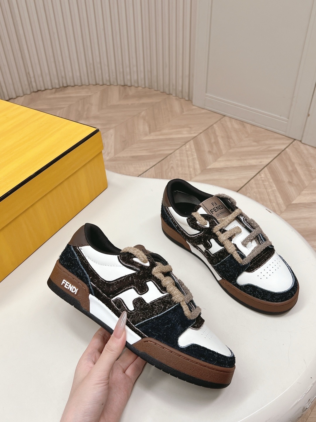 Кроссовки Fendi Match чёрно-бело-коричневого цвета