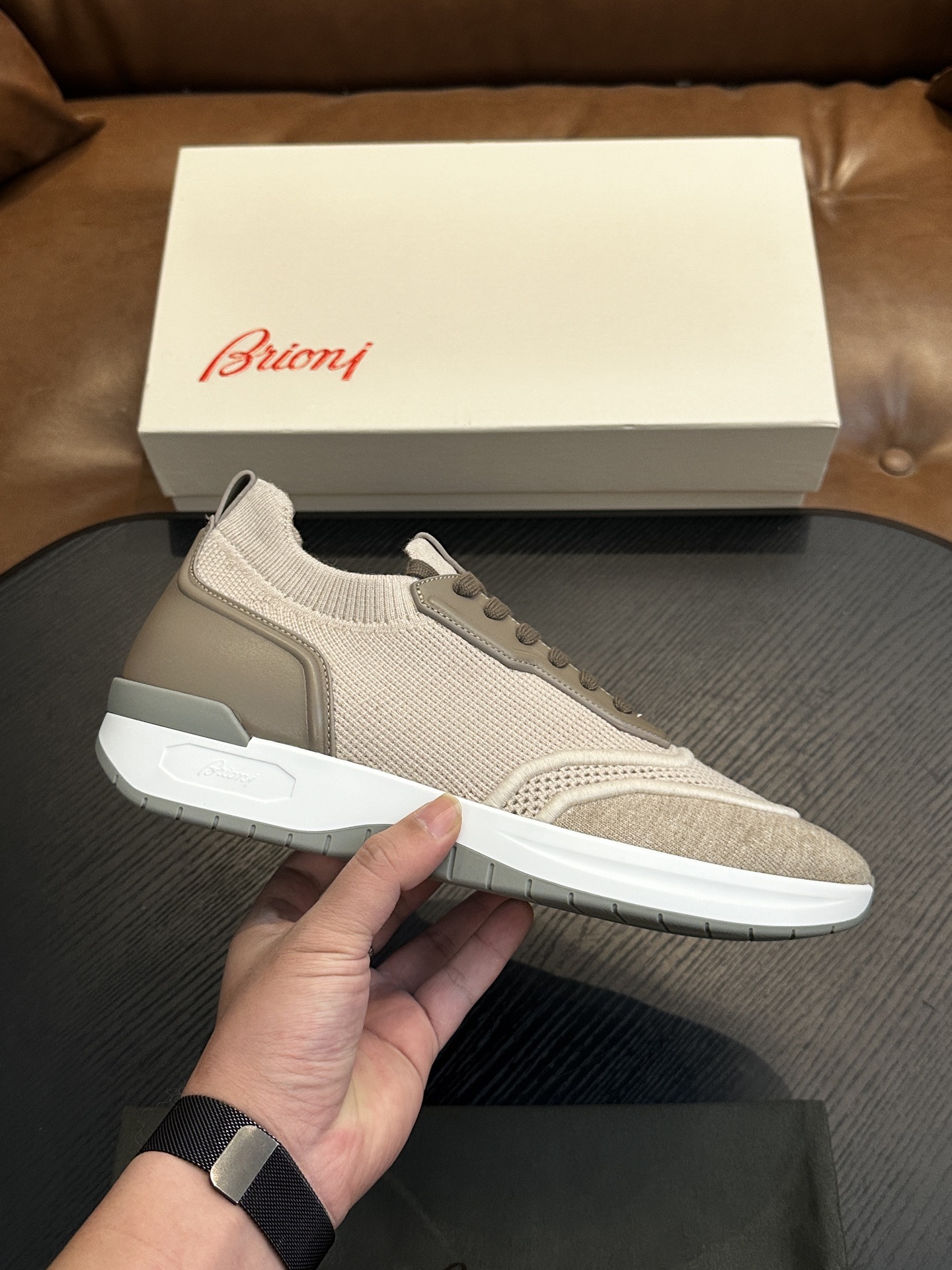 Кроссовки мужские в стиле Brioni бежевого цвета