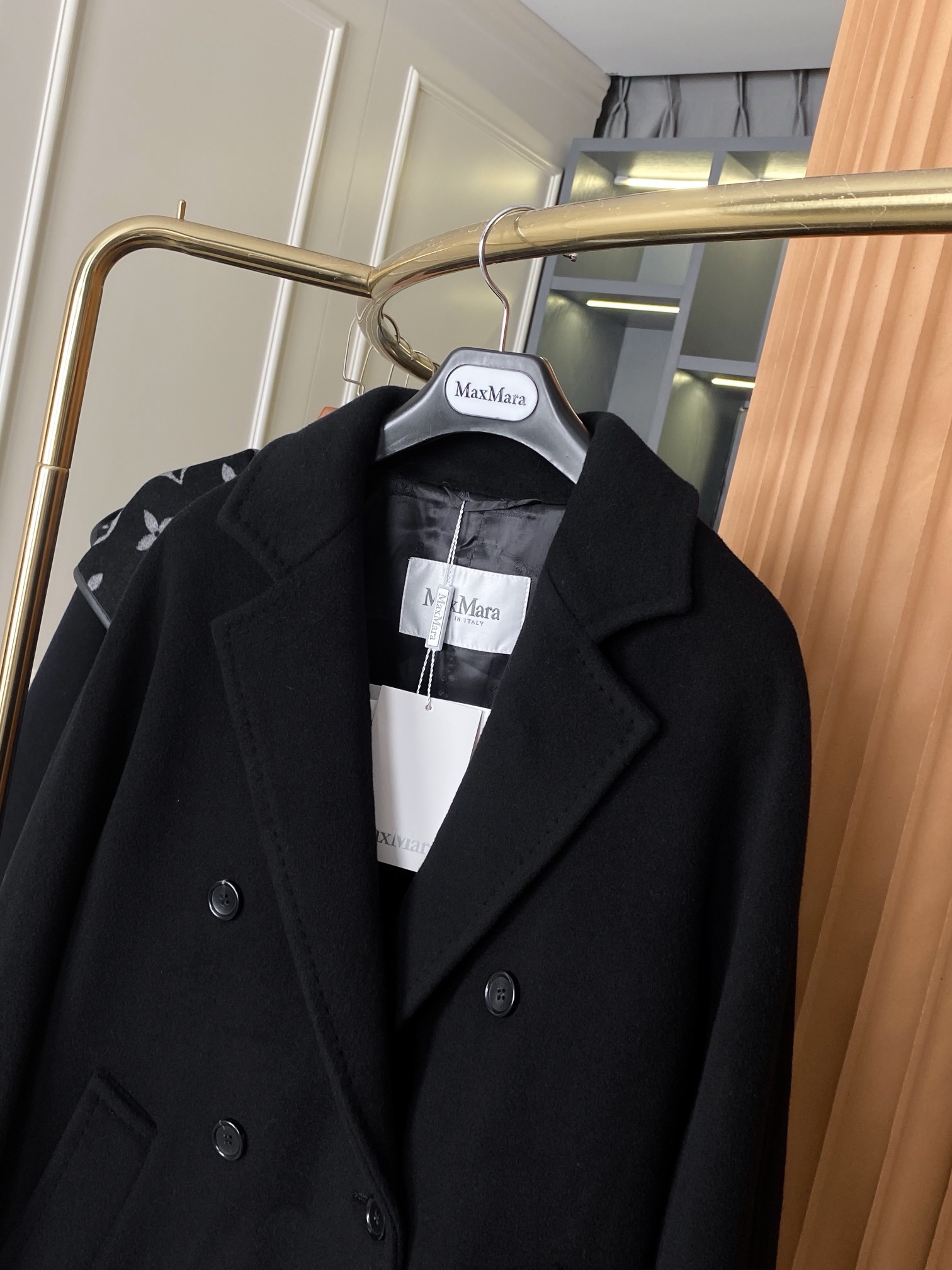 Пальто женское Max Mara Short 101801 Icon Coat чёрного цвета