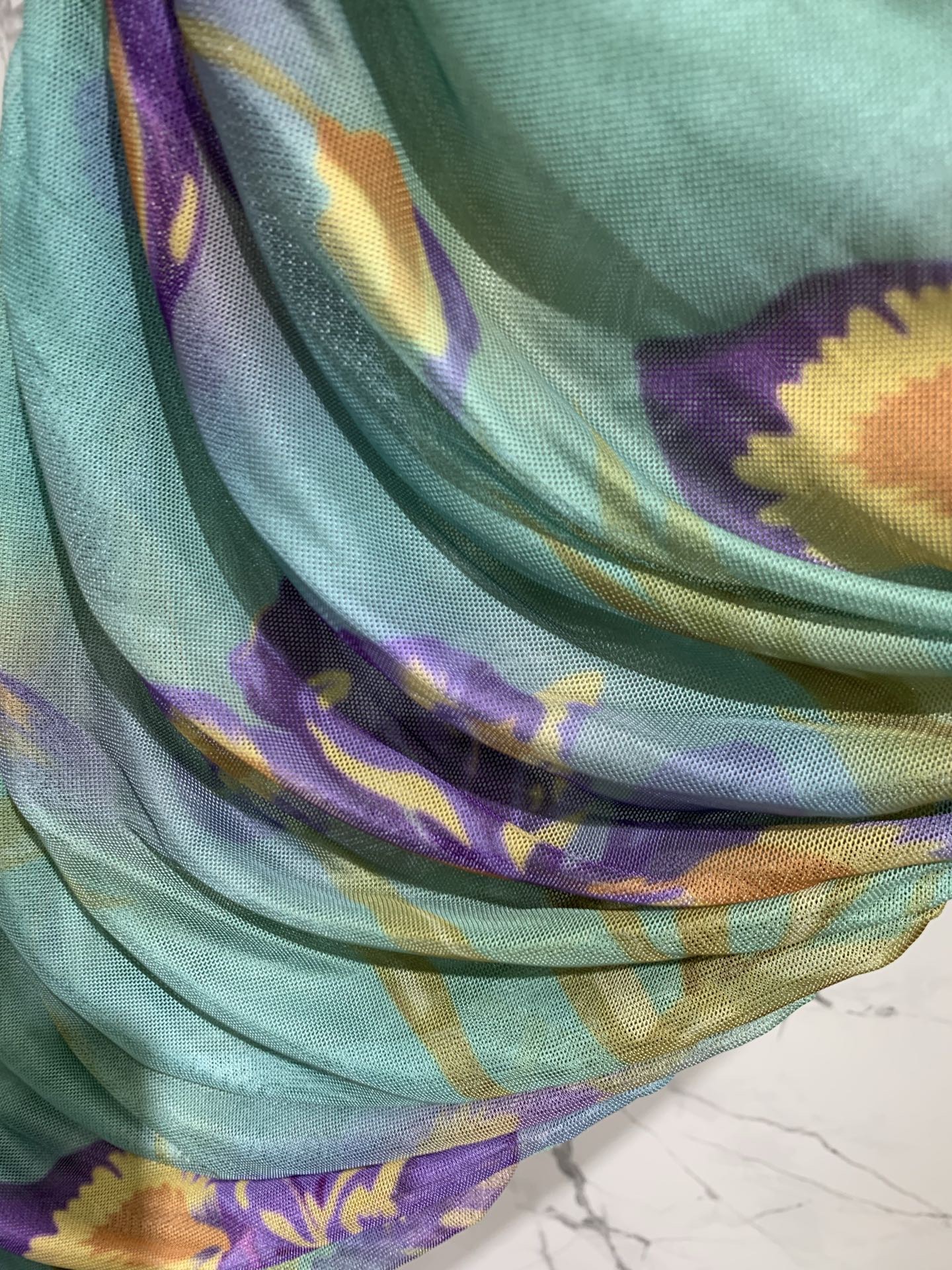 Платье женское в стиле Saint Laurent зелёно-жёлтого цвета