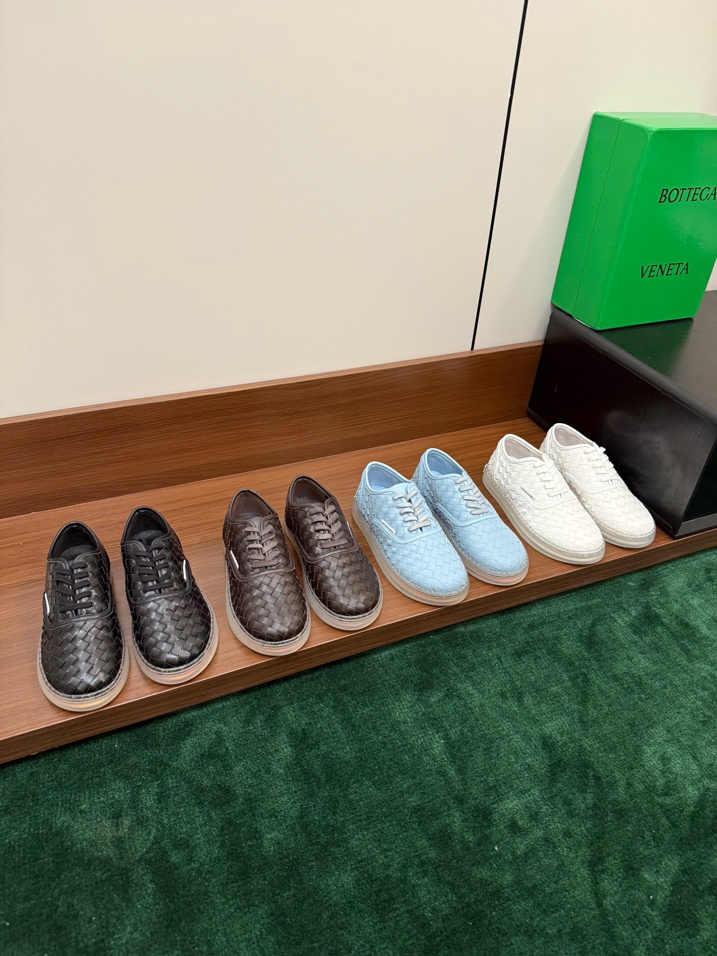 Кроссовки Bottega Veneta Serena белого цвета