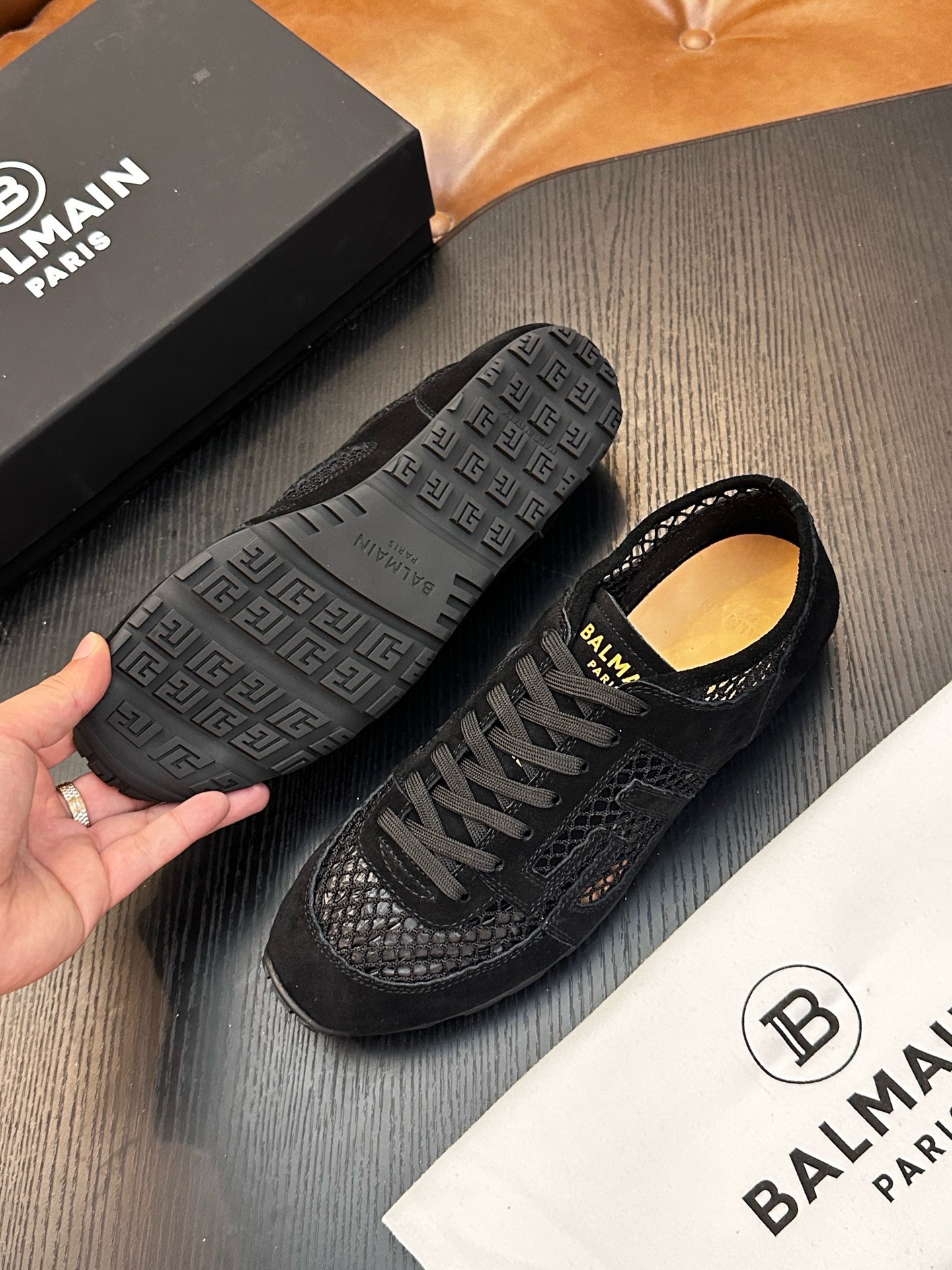 Кроссовки мужские Balmain B-Skate чёрного цвета