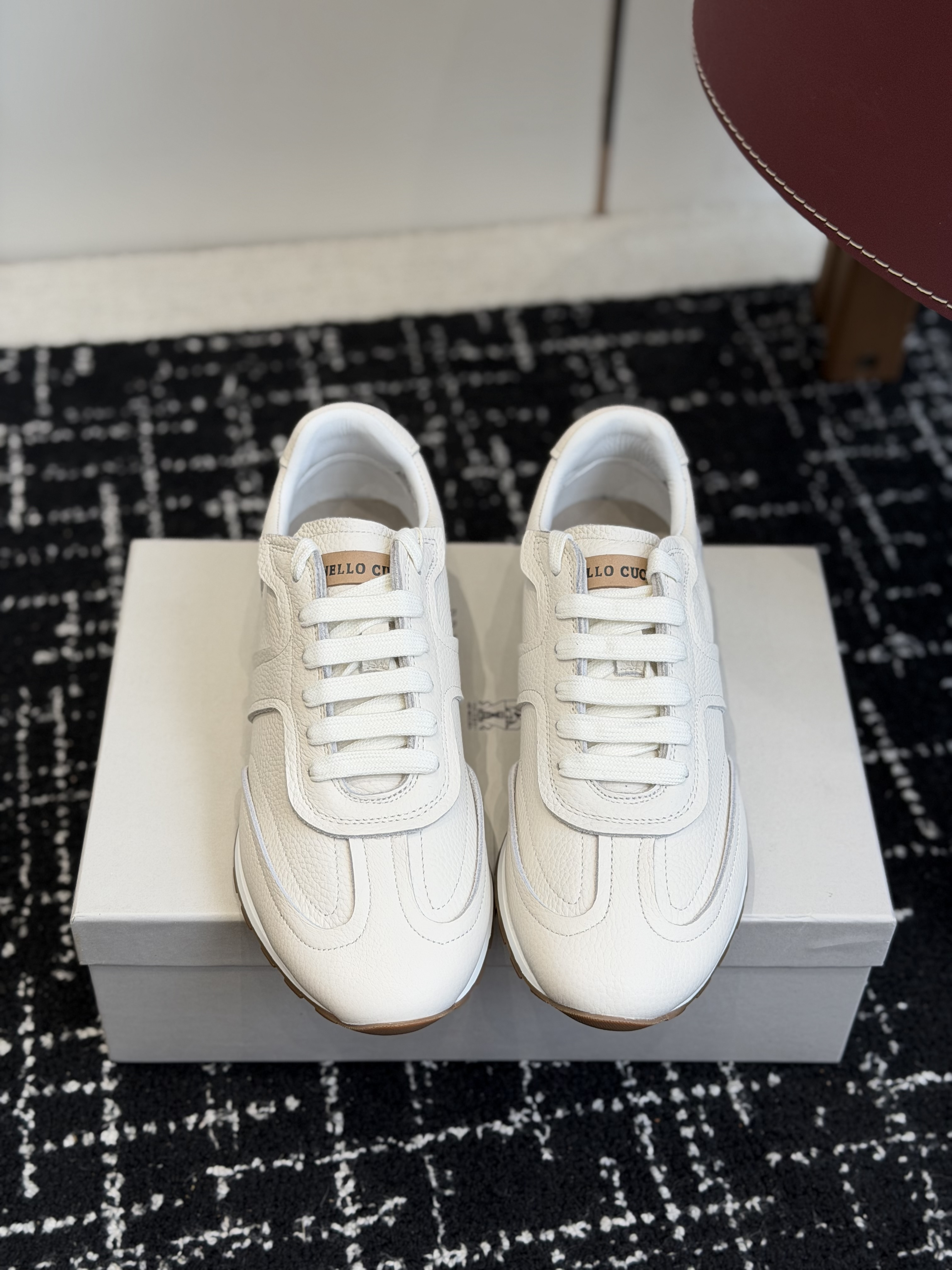 Кроссовки женские в стиле Brunello Cucinelli белого цвета