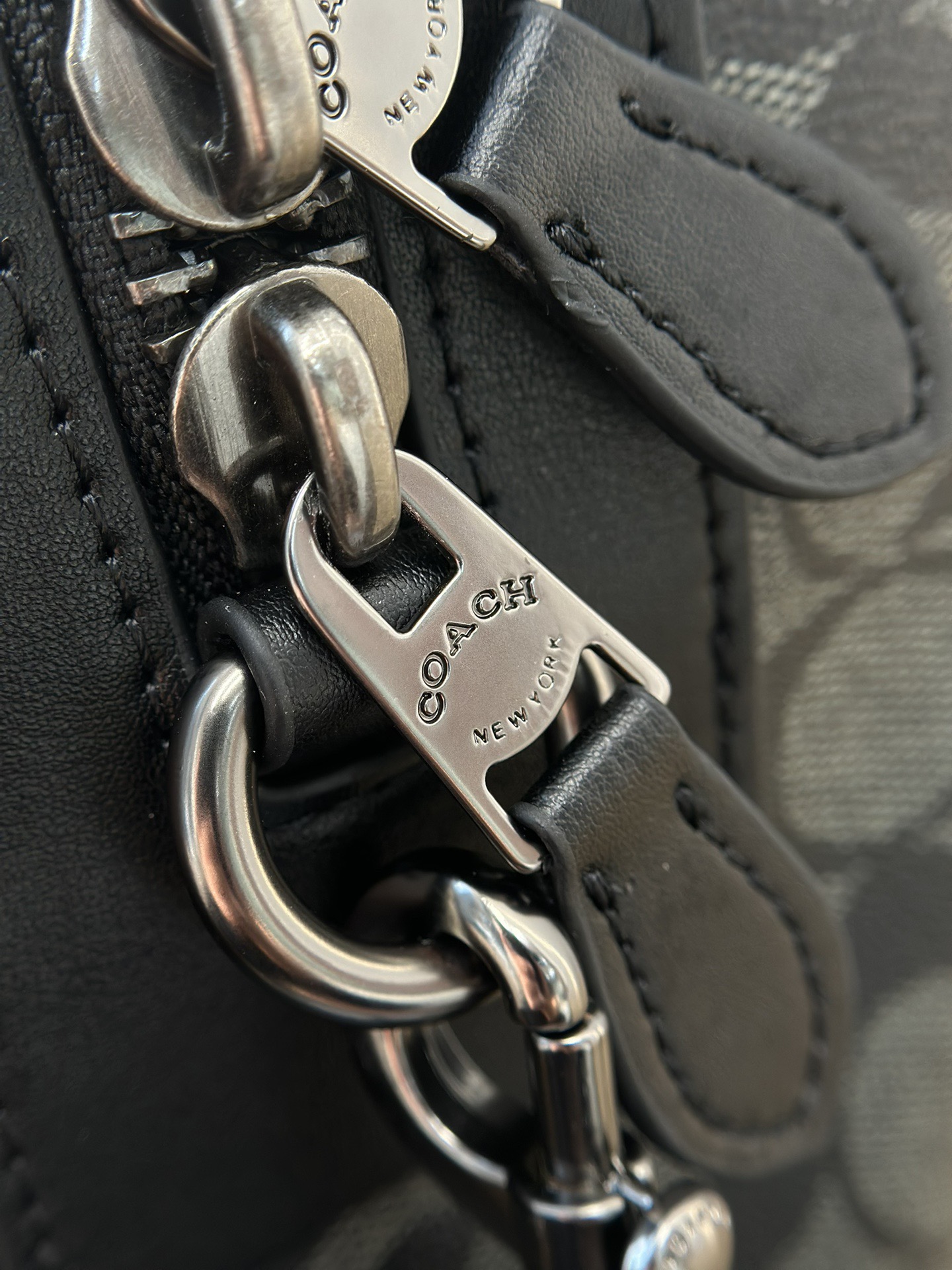 Дорожная сумка в стиле Coach Gotham 45 с кожаной отделкой