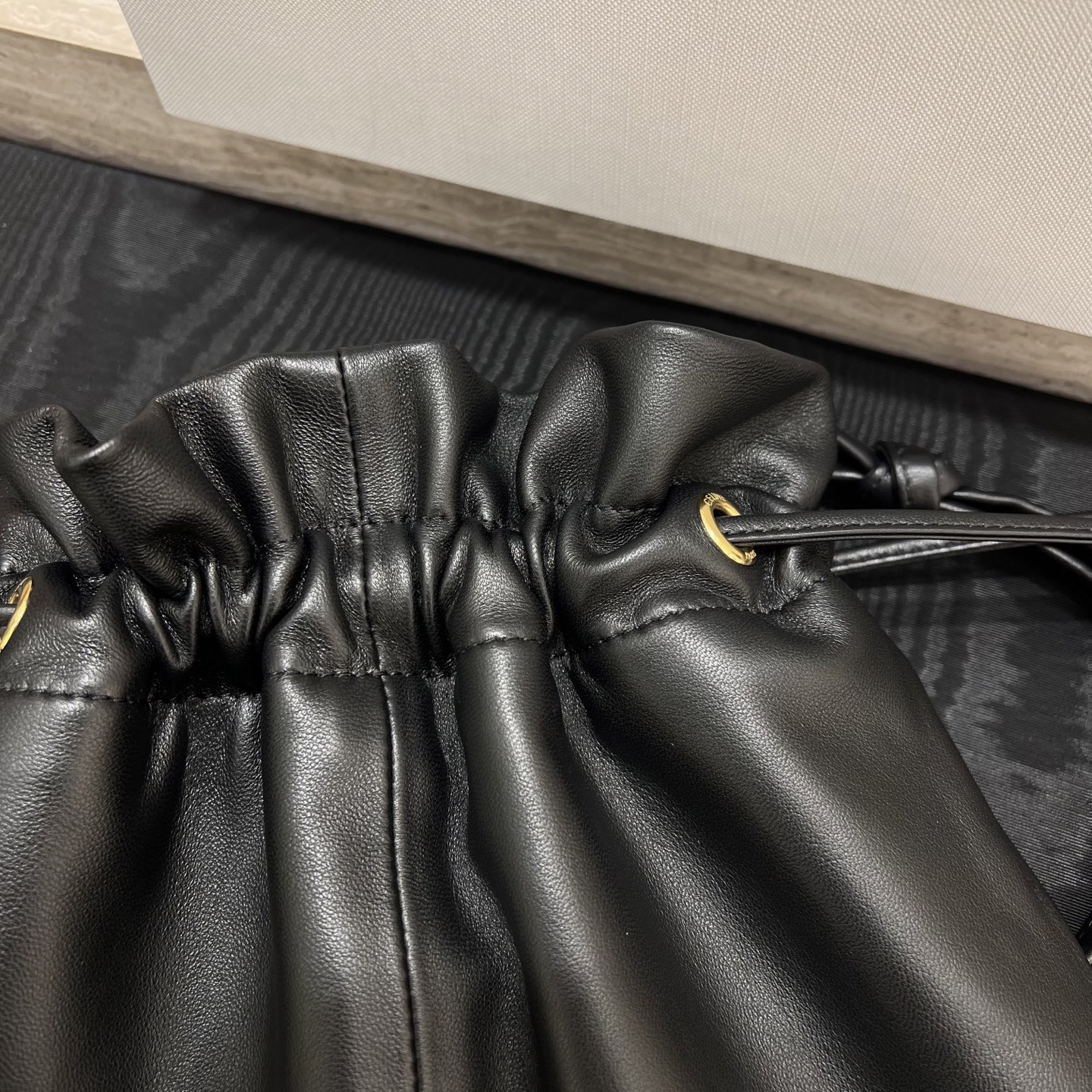 Сумка женская в стиле Celine Crystal Pouch чёрного цвета