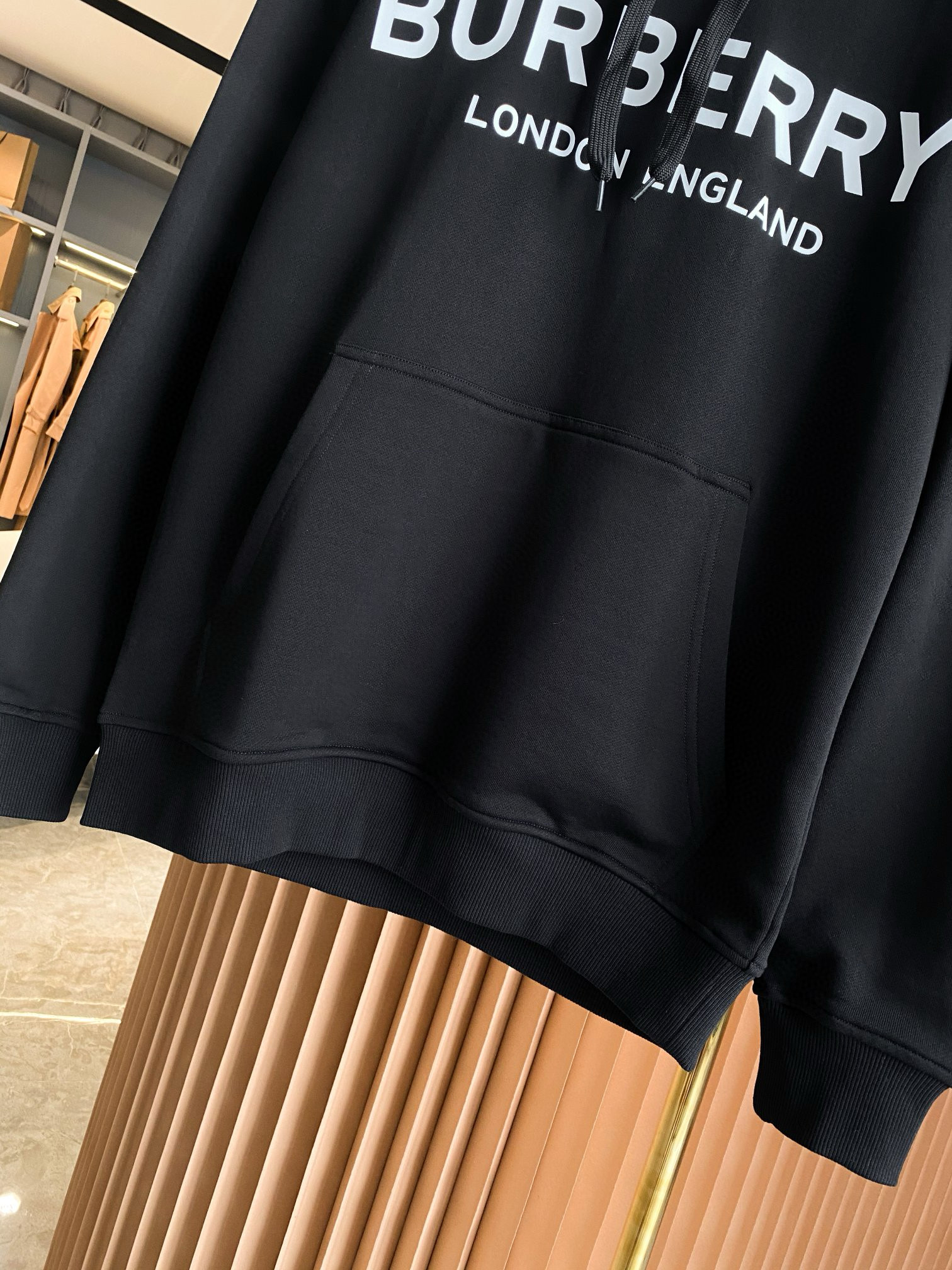 Худи унисекс в стиле Burberry из плотного флиса чёрного цвета