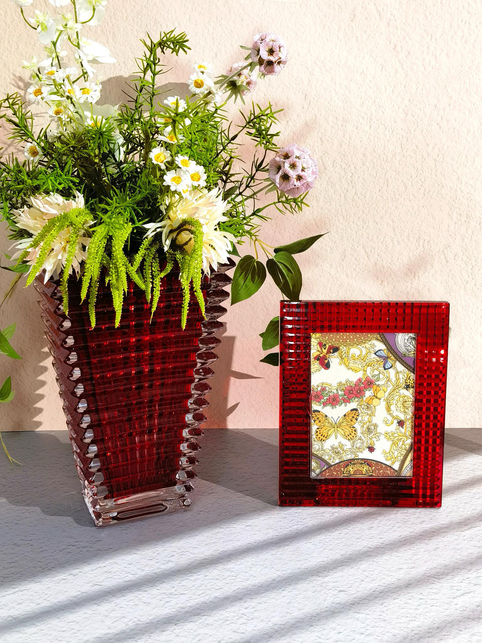 Хрустальная фоторамка в стиле Baccarat Brilliant Series, красного цвета