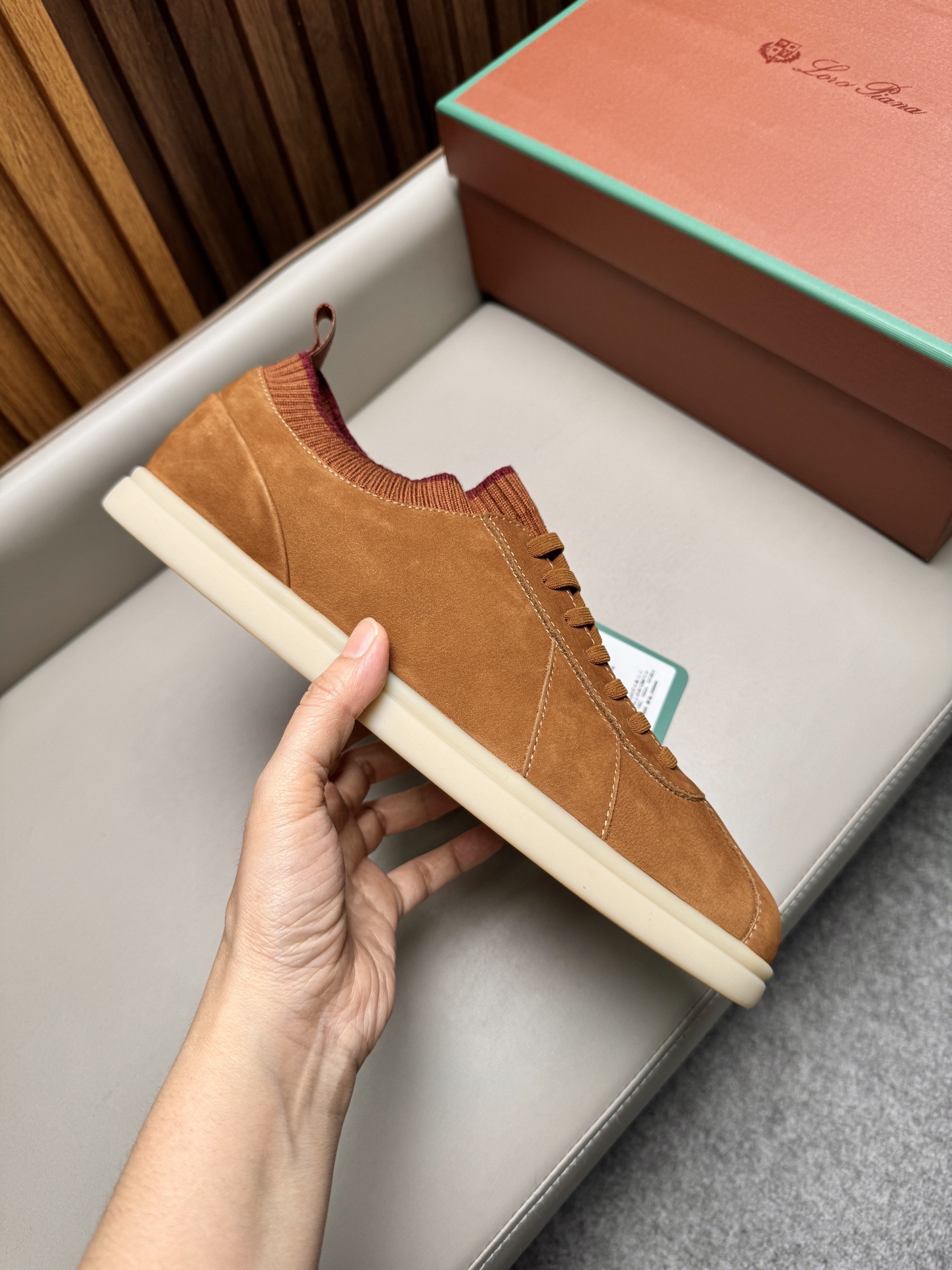 Кроссовки мужские в стиле Loro Piana Soho Walk рыжего цвета