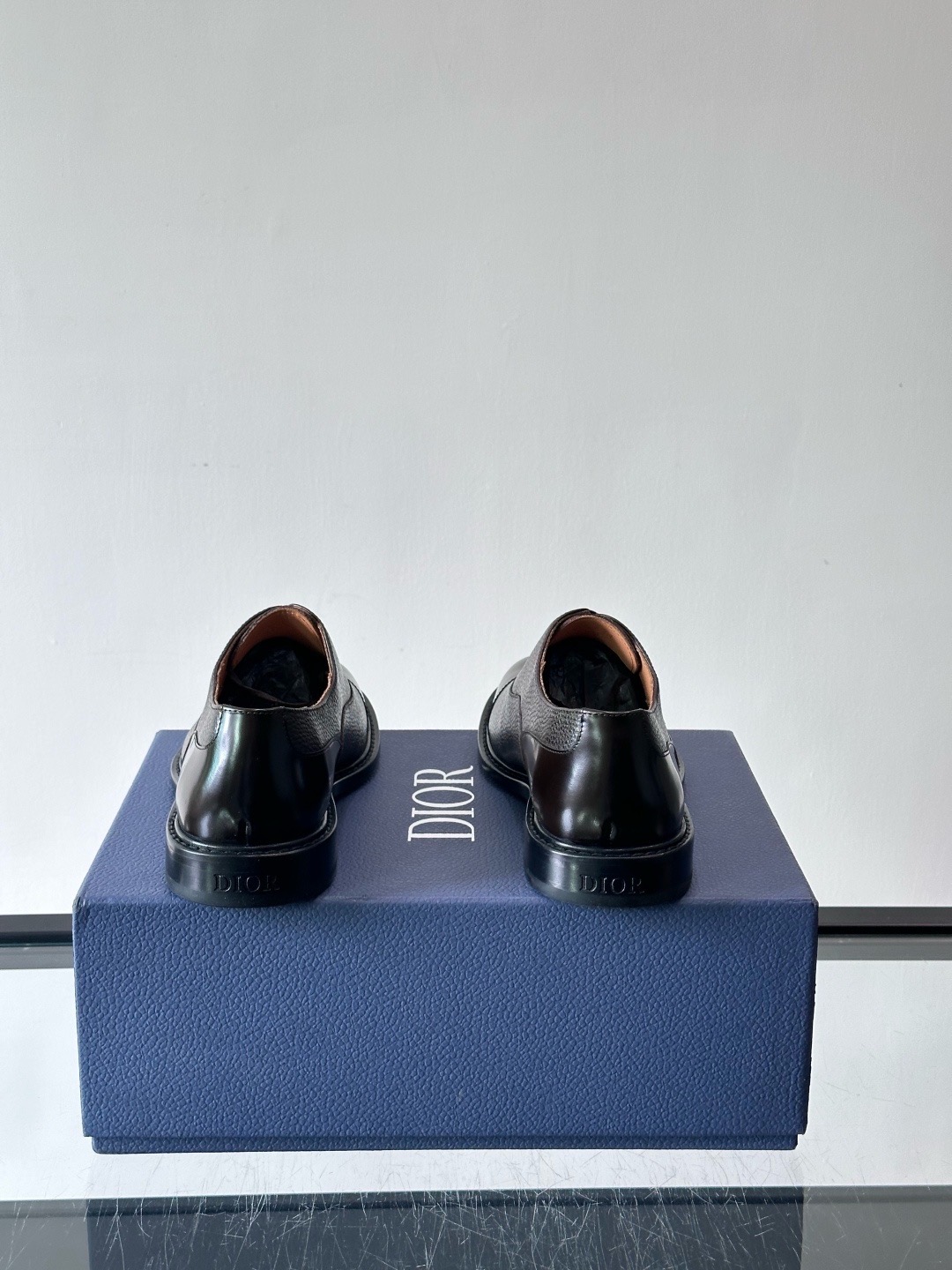 Туфли мужские в стиле Dior Oxford из натуральной кожи коричневого цвета