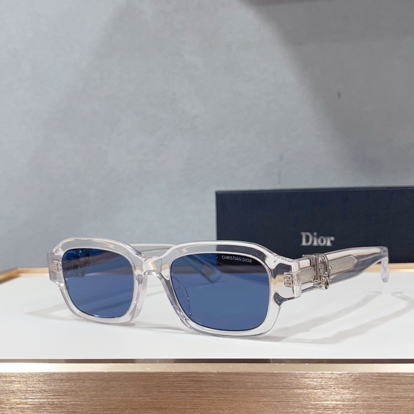 Очки солнцезащитные в стиле Dior Oblique S2I